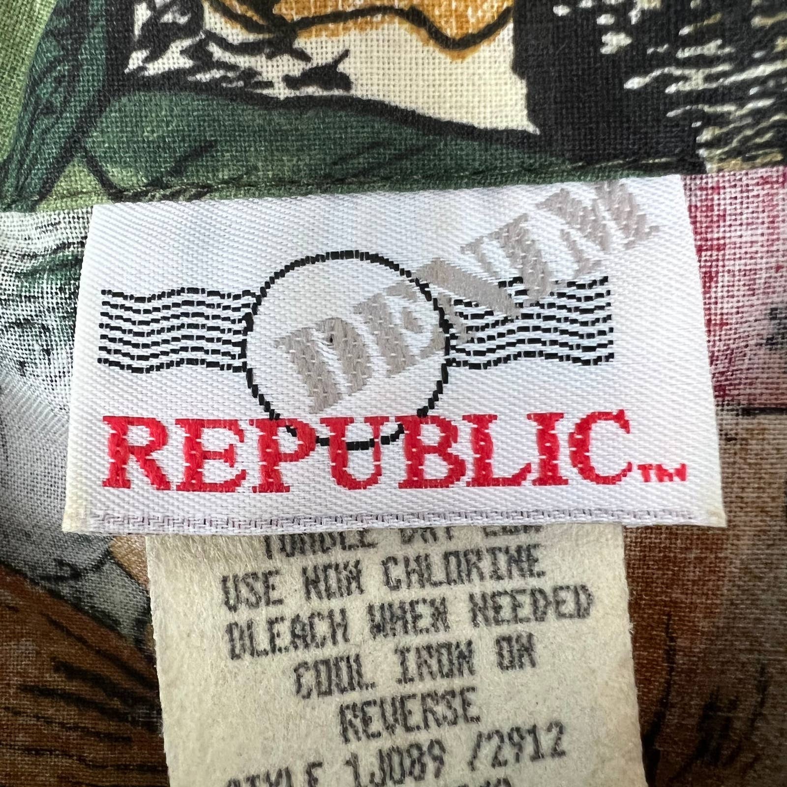 Vintage 80s Jungle Safari Print Short Sleeve Button Down Shirt Tiger Zebra Sz S by Denim Republic - Image 5