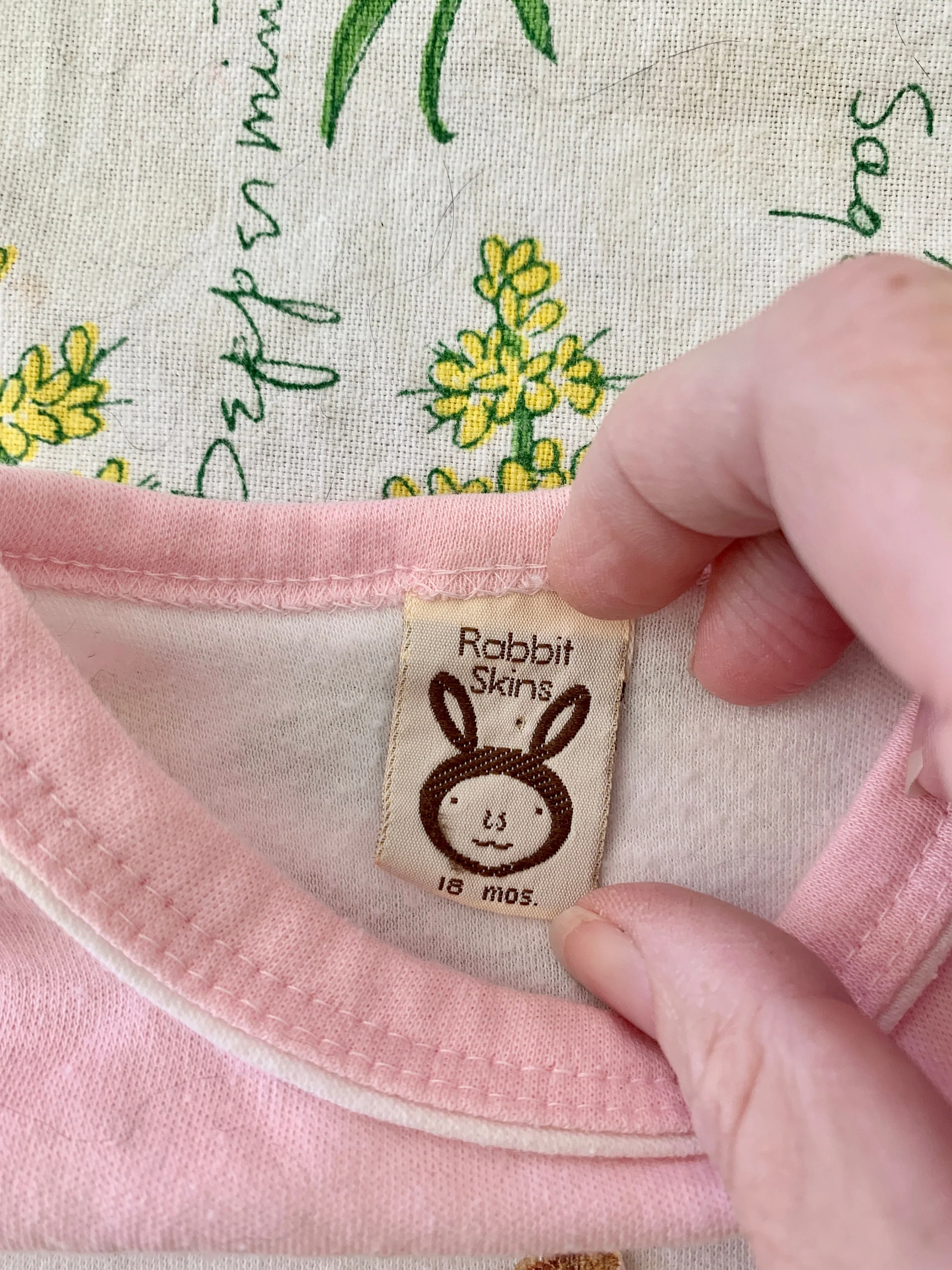 Vintage 80s Kitten Bleeding Hearts Iron On Top Sz 18 Mos by Rabbit Skins - Image 3