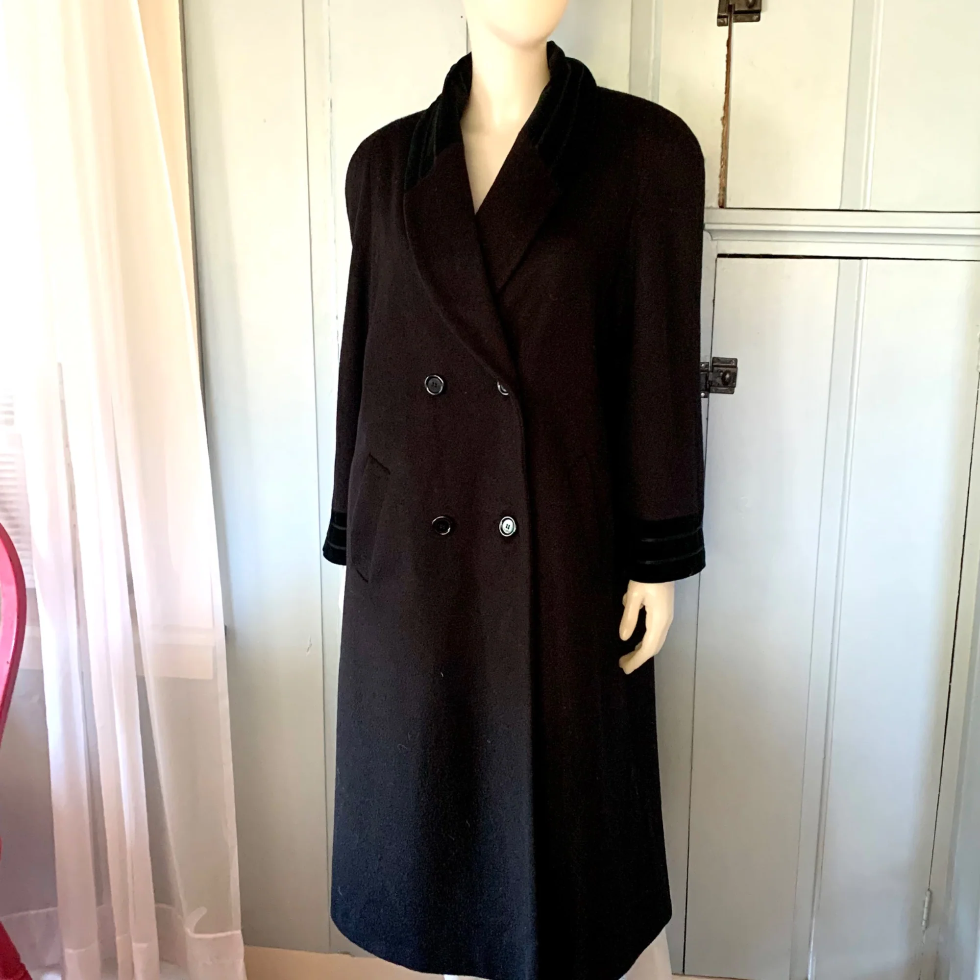 Vintage 80s Long Black Wool Coat Large Petite Evening Trench Velvet Trim by Alorna by Forstmann - Image 10