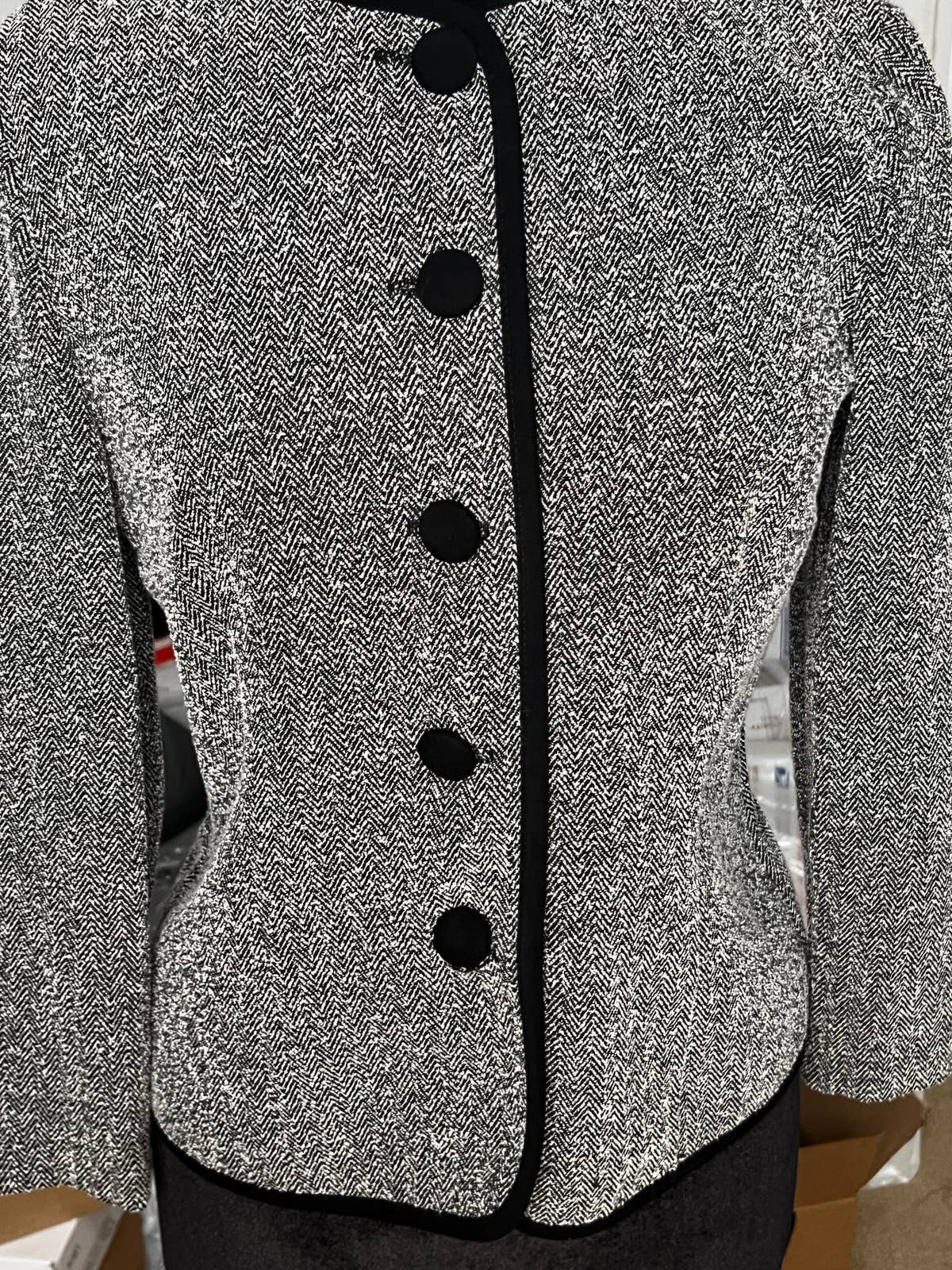 Vintage 80s Petites 8p Black White Herringbone Blazer Jacket Medium by Leslie Fay - Image 6