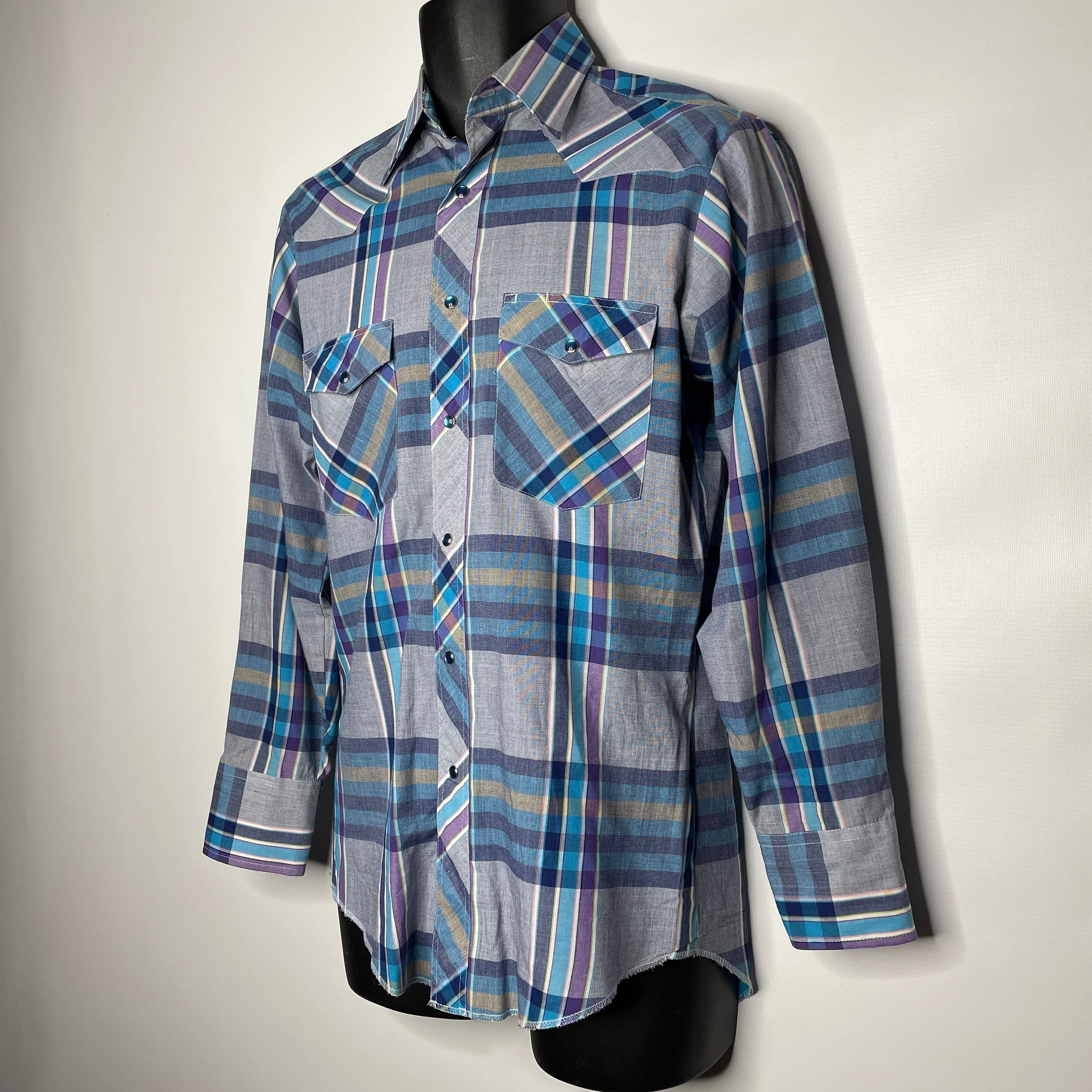 Vintage 80s Rustler Gray Blue Plaid Pearl Snap Western Shirt X-Long Tails by Rustler - Image 6
