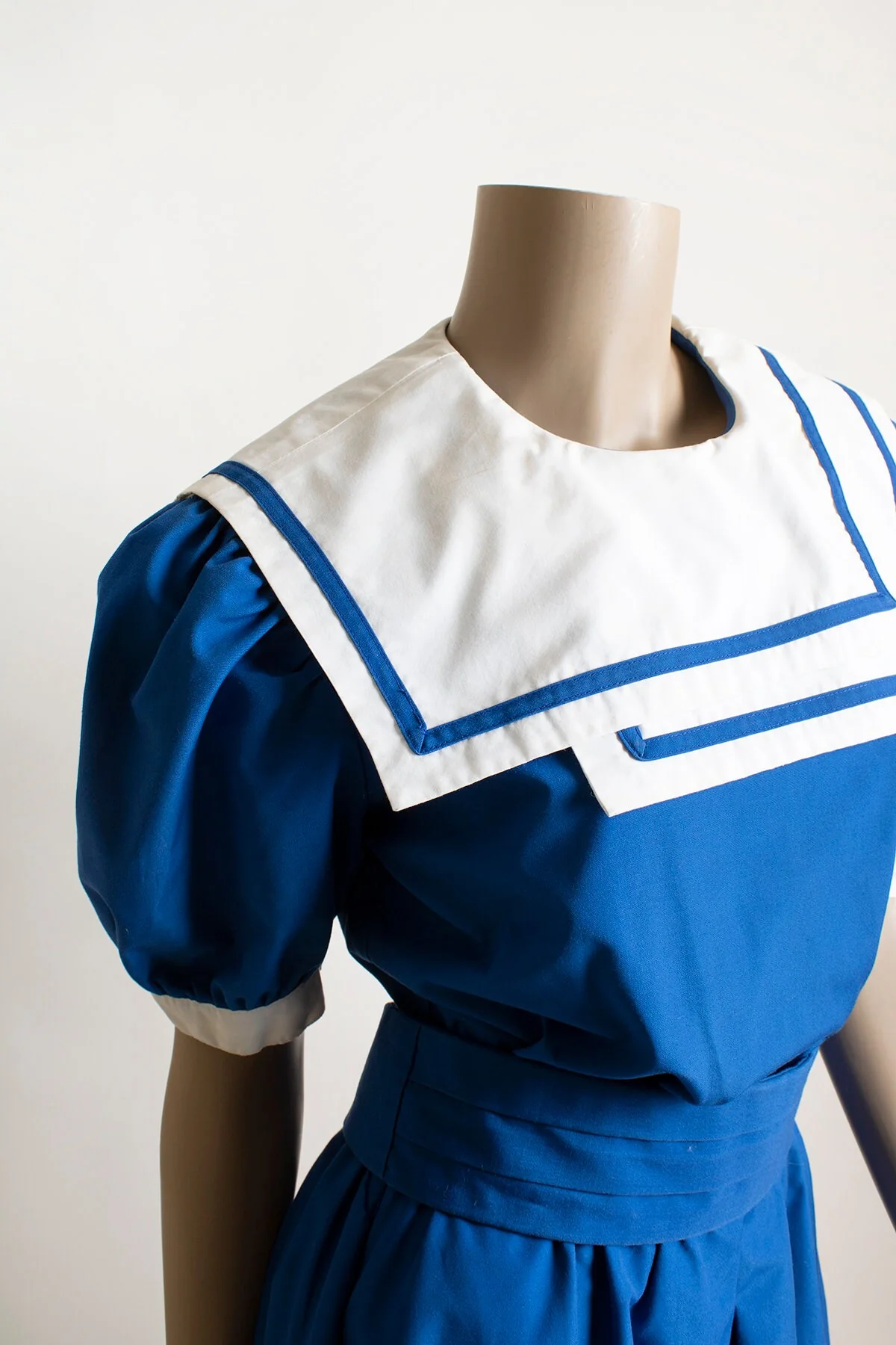 Vintage 80s Sailor Dress - Royal Blue and White Nautical Sailor Flap Collar Puff Sleeves Dolly Dress - Anime Lolita - Medium - Image 7
