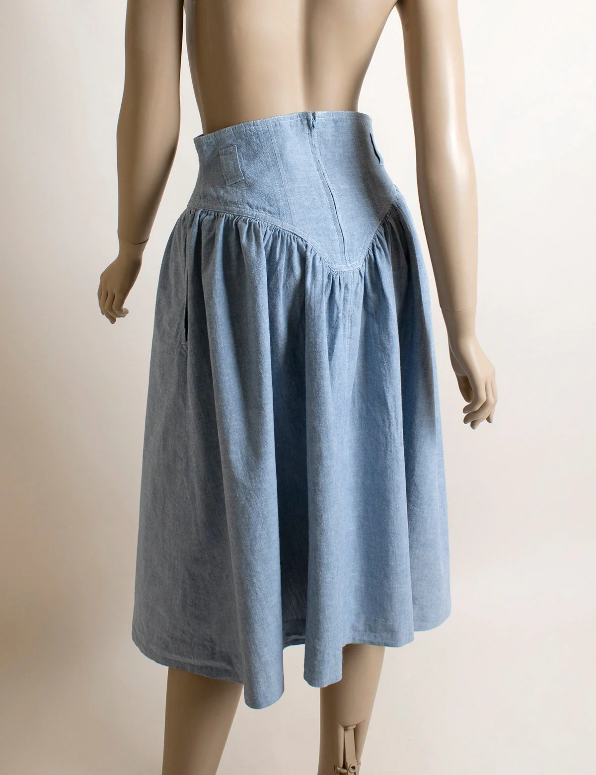 Vintage 80s Skirt - Basque Waist Denim Jean Style Preppy Cotton Skirt - Prairie Flare - Western Look - Pockets - Small 26" Waist by J. G. Hook - Image 4