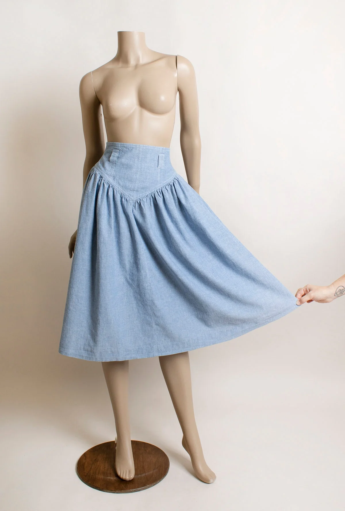 Vintage 80s Skirt - Basque Waist Denim Jean Style Preppy Cotton Skirt - Prairie Flare - Western Look - Pockets - Small 26" Waist by J. G. Hook - Image 5