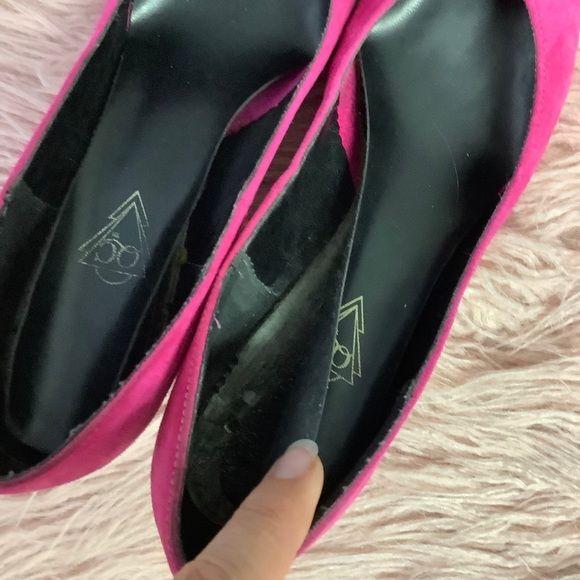 Vintage 80s Suede Hot Pink Metal Pointed Toe Heels by QC - Image 7