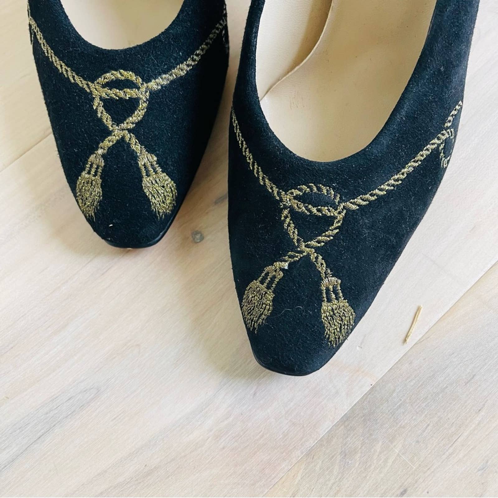 Vintage 80s Suede Pumps Black with Gold Rope Embroidery by Authentic Original  Style - Image 5