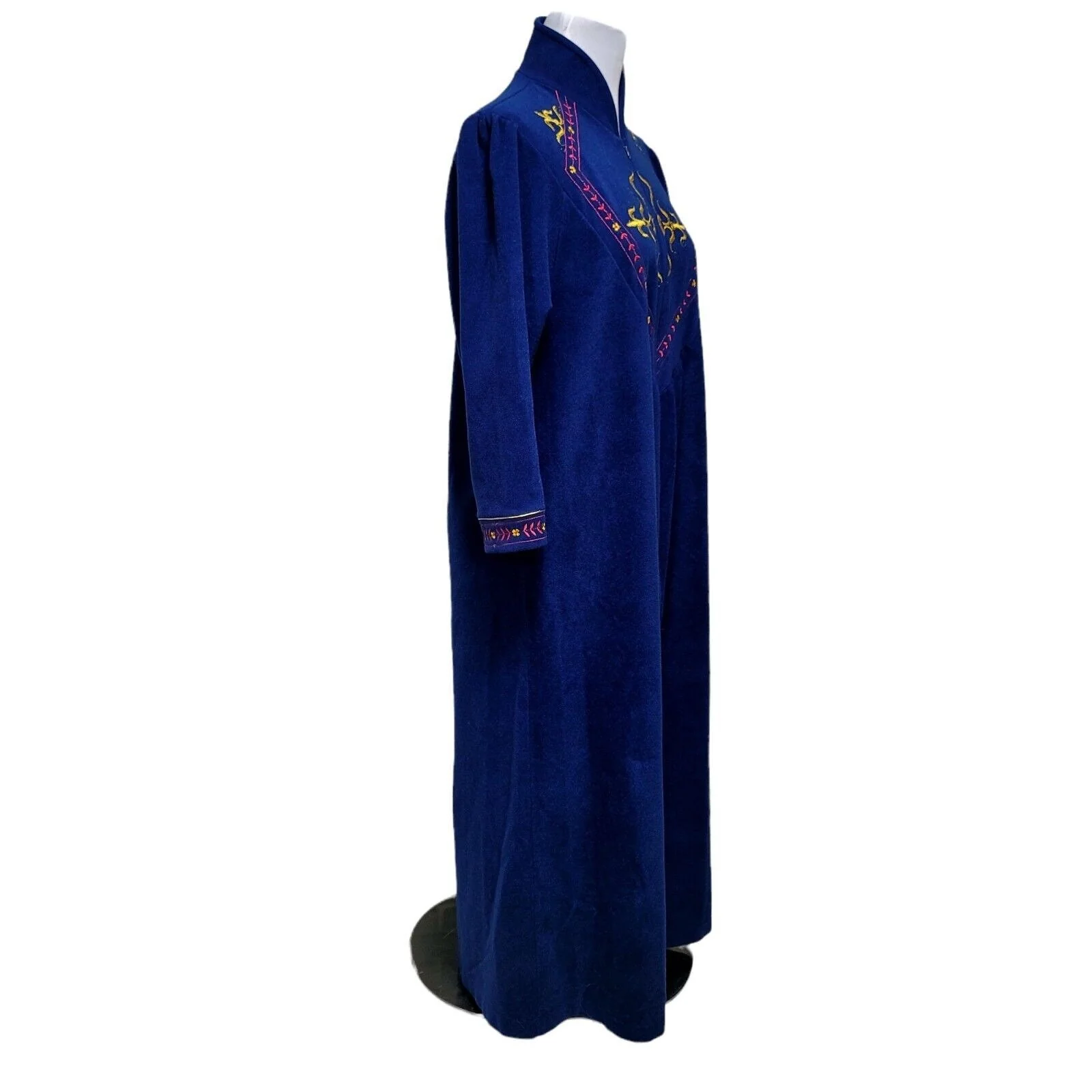 80s Blue Embroidered Fleece Winter Housecoat Robe By Vanity Fair - Image 5