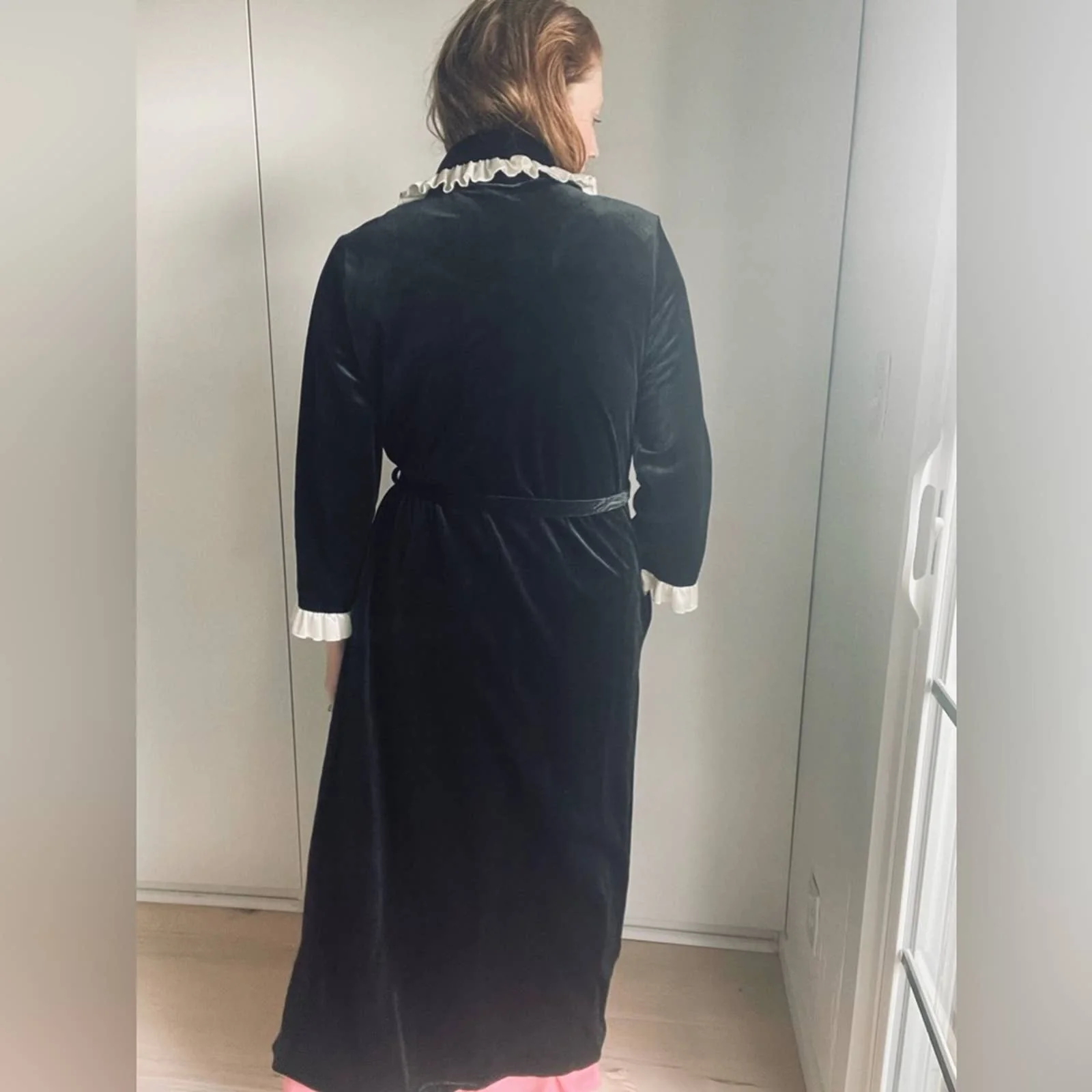 Vintage 80s Velvet Robe Black/cream Ruffle Wrap Loungewear Gothic Pin Up Girl by Patricia Lane - Image 2