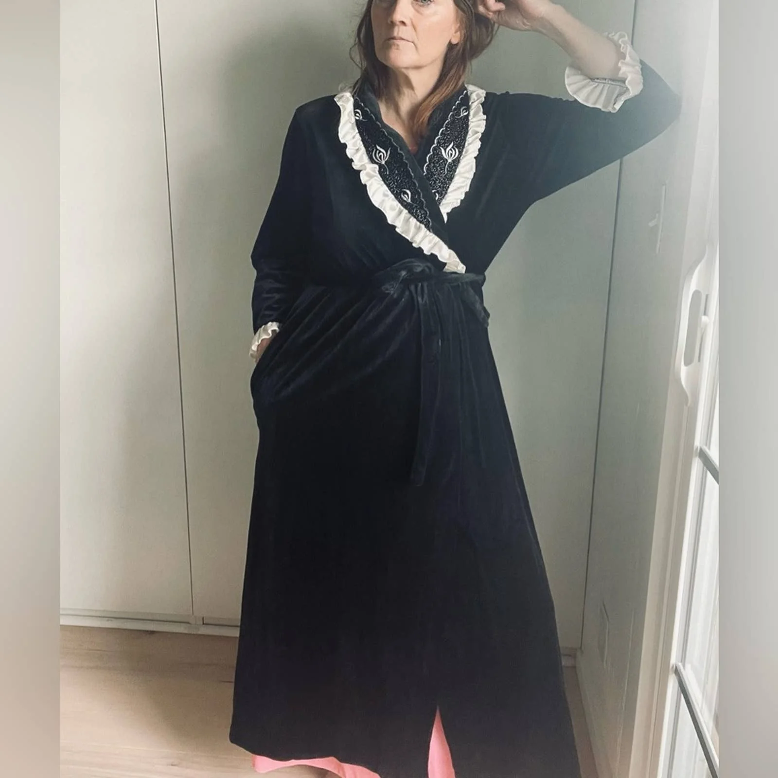 Vintage 80s Velvet Robe Black/cream Ruffle Wrap Loungewear Gothic Pin Up Girl by Patricia Lane - Image 5