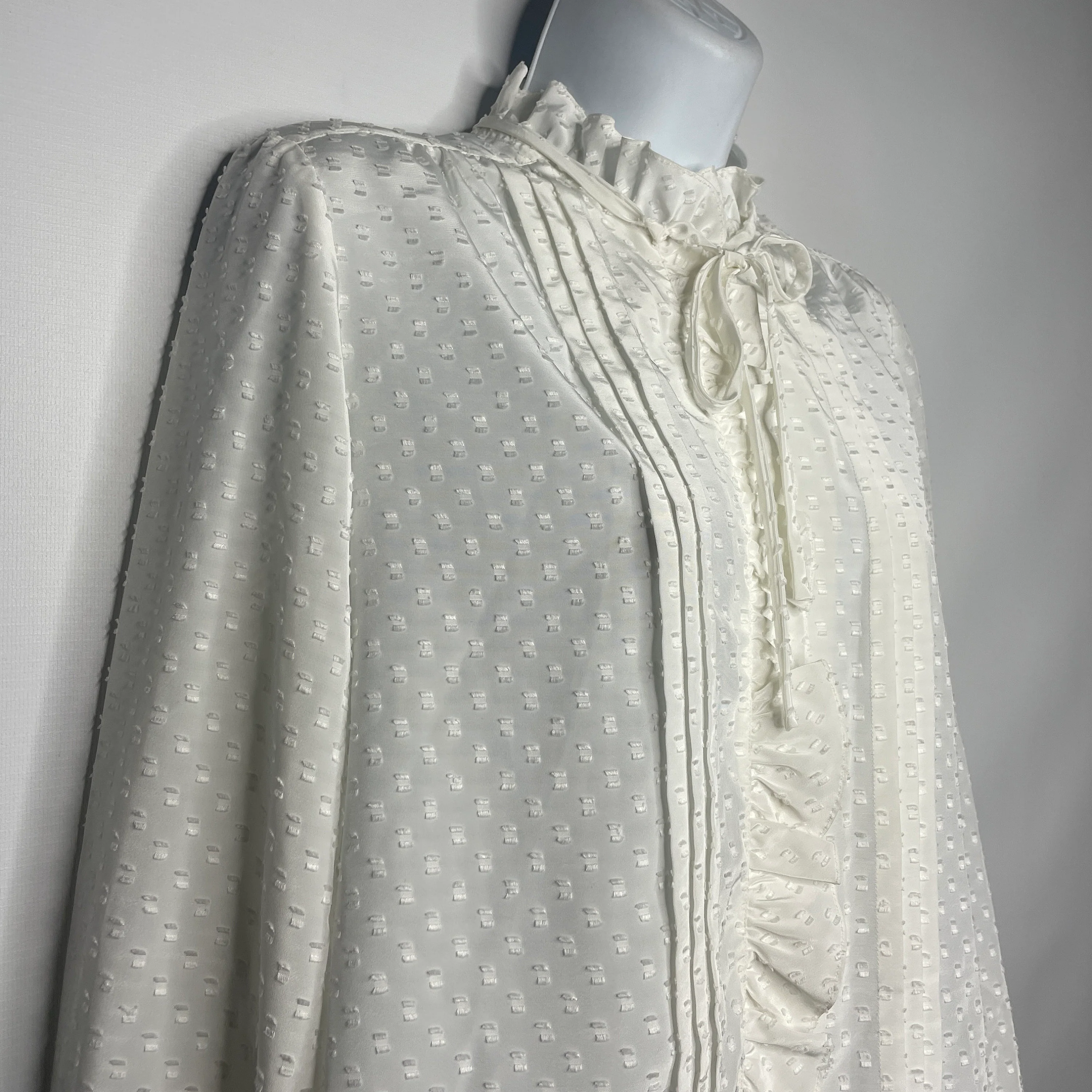 Vintage 80s White Textured Satin Ruffled Pleated Secretary Blouse Top Size M by Evanna - Image 3