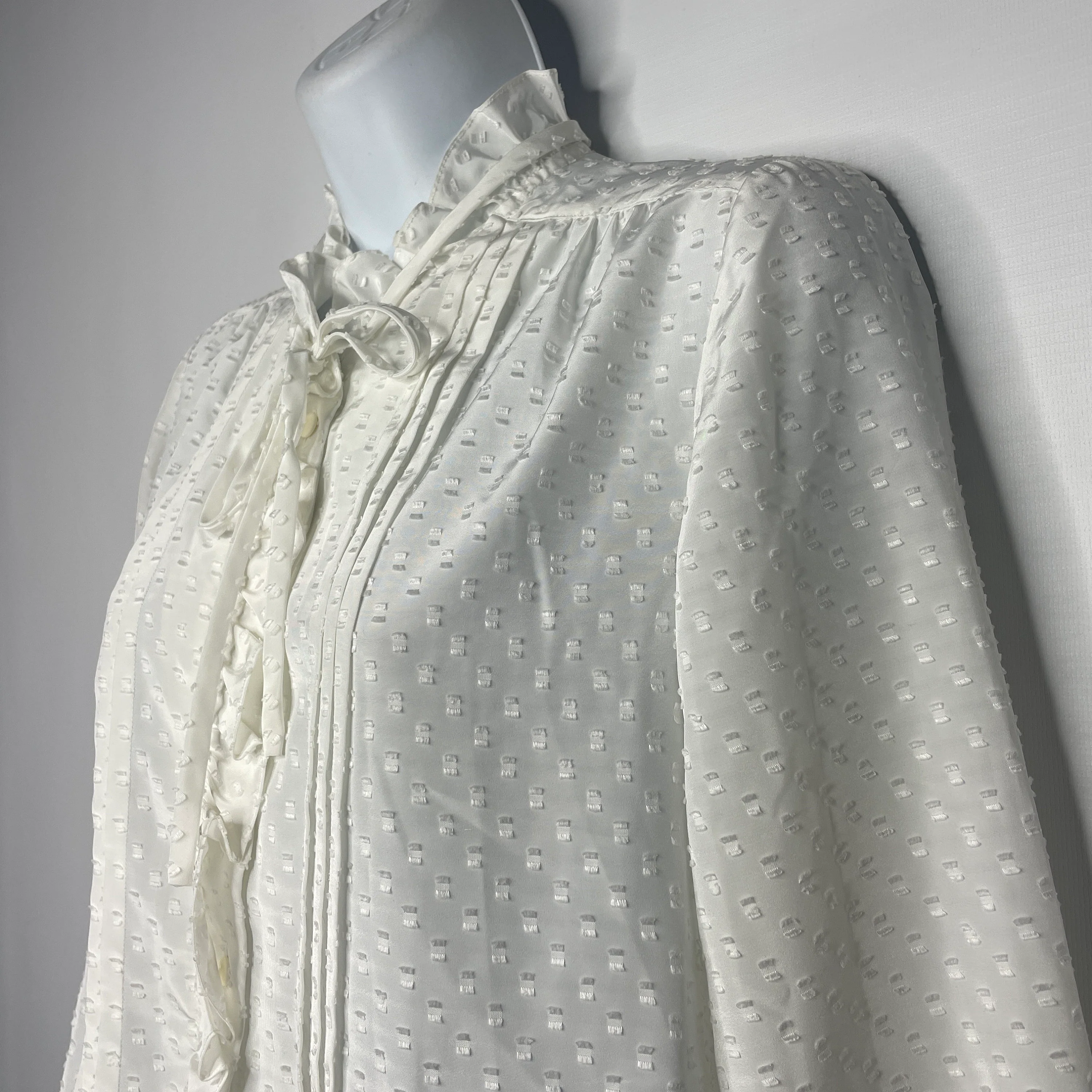 Vintage 80s White Textured Satin Ruffled Pleated Secretary Blouse Top Size M by Evanna - Image 5