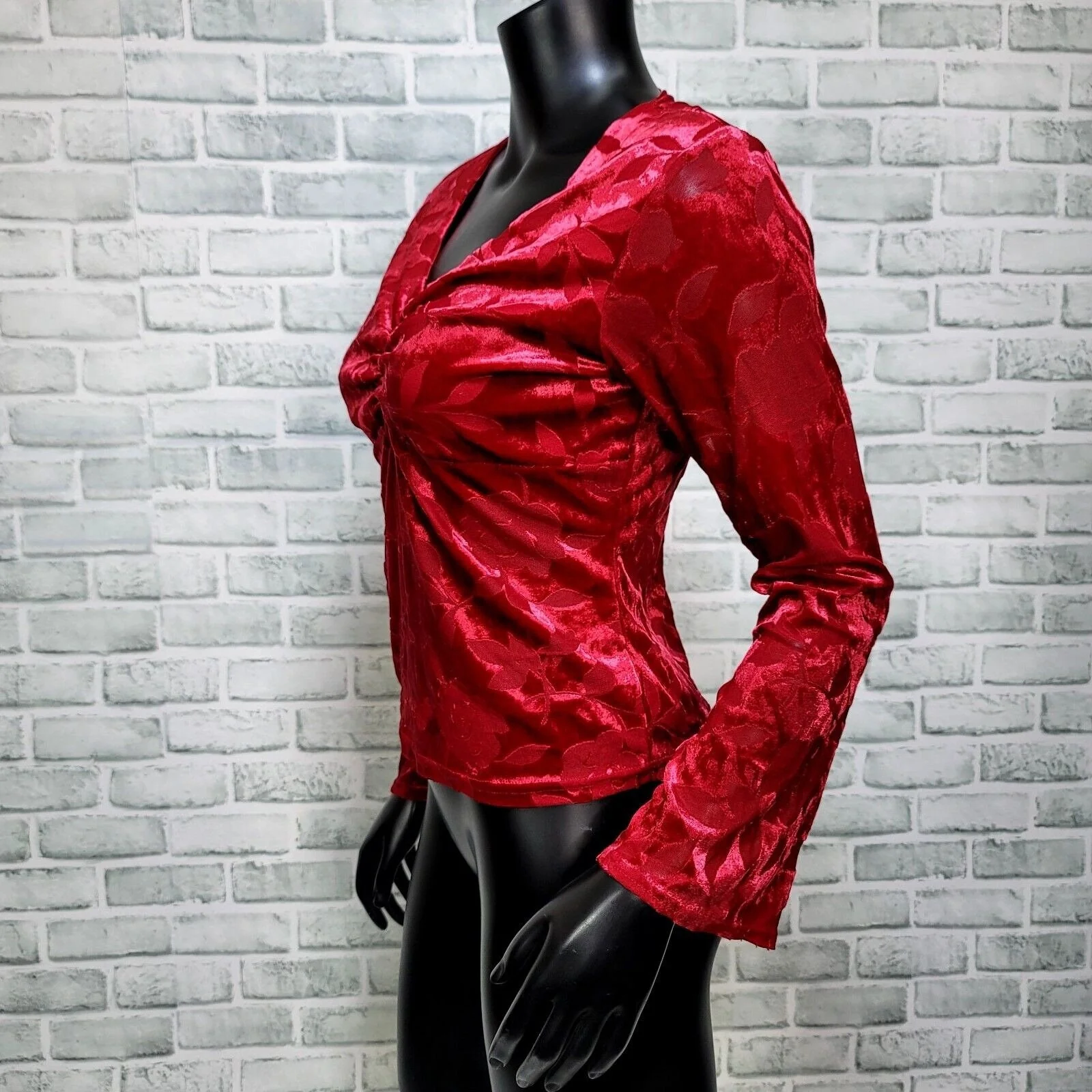 90s/00s Red Burnout Velvet Bell Sleeve Blouse By Great American Sportswear - Image 5