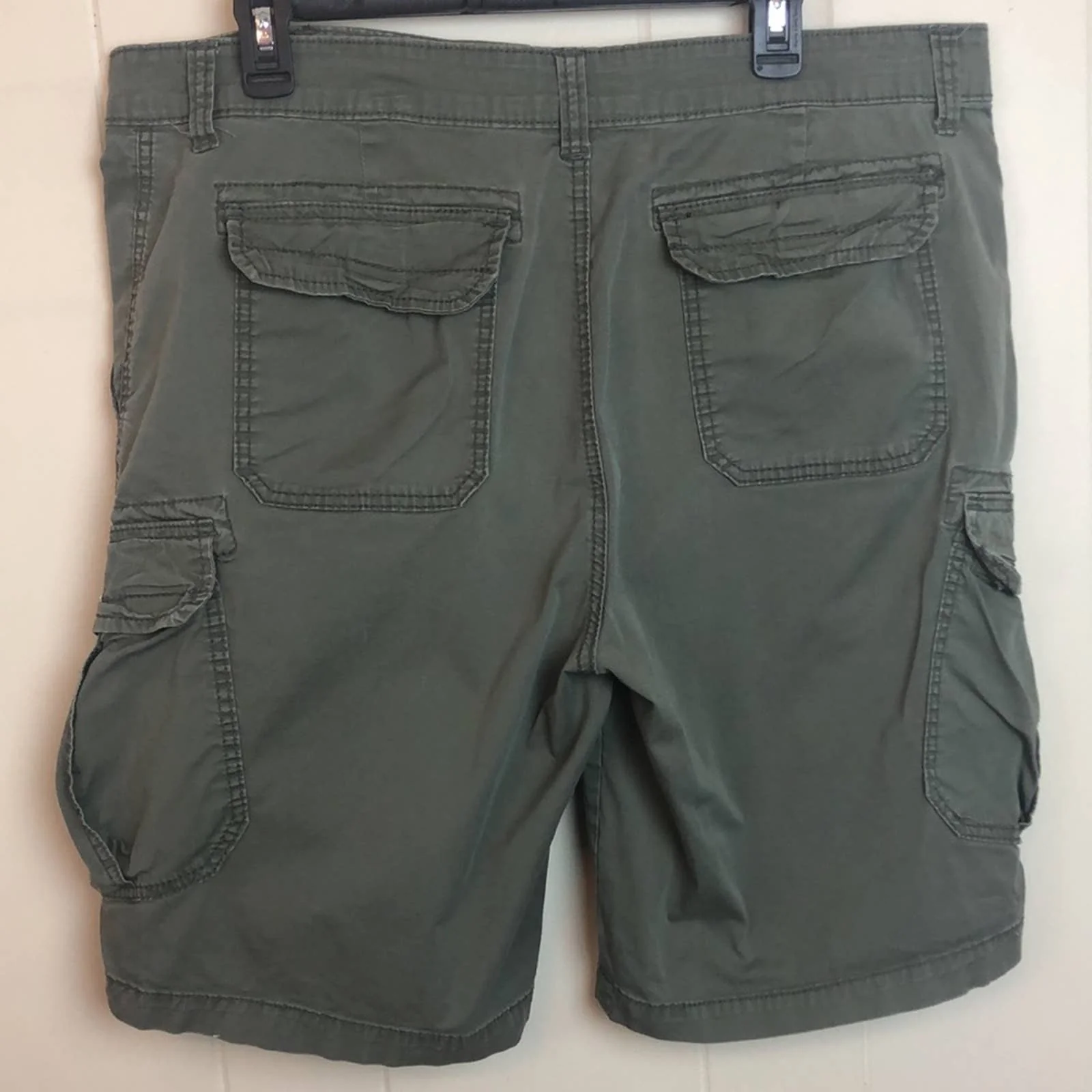 Vintage 90s 00s Men’s Khaki Cargo Shorts Green Casual Summer by Unionbay - Image 2