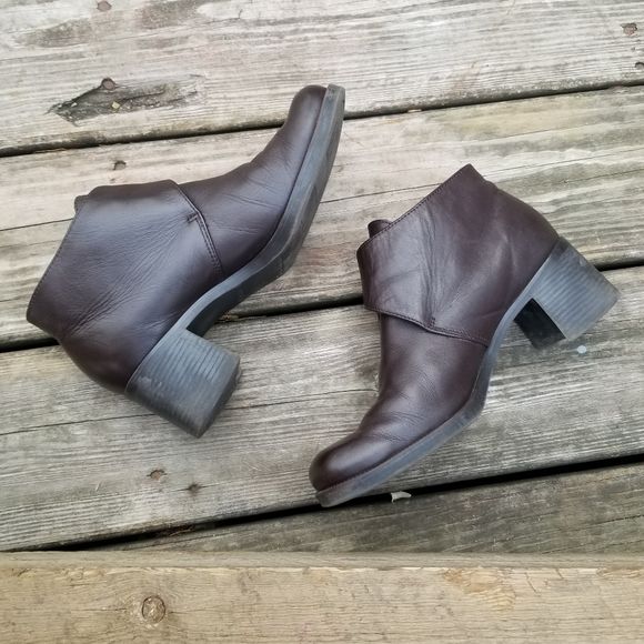 Vintage 90s 00s Square Toe Chunky Heel Leather Ankle Boots Booties - Image 3