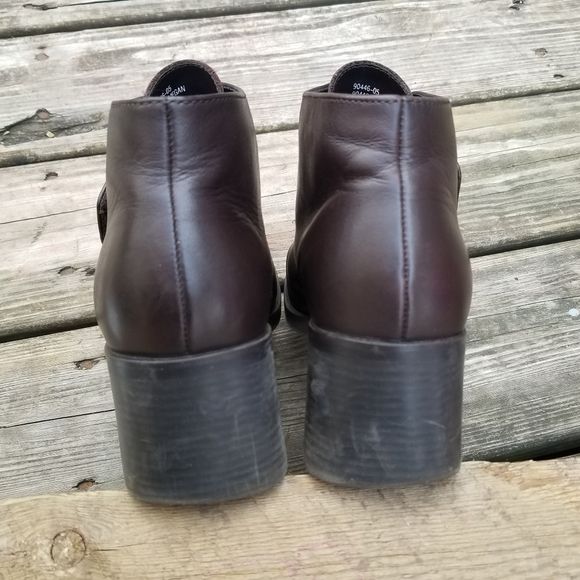 Vintage 90s 00s Square Toe Chunky Heel Leather Ankle Boots Booties - Image 5