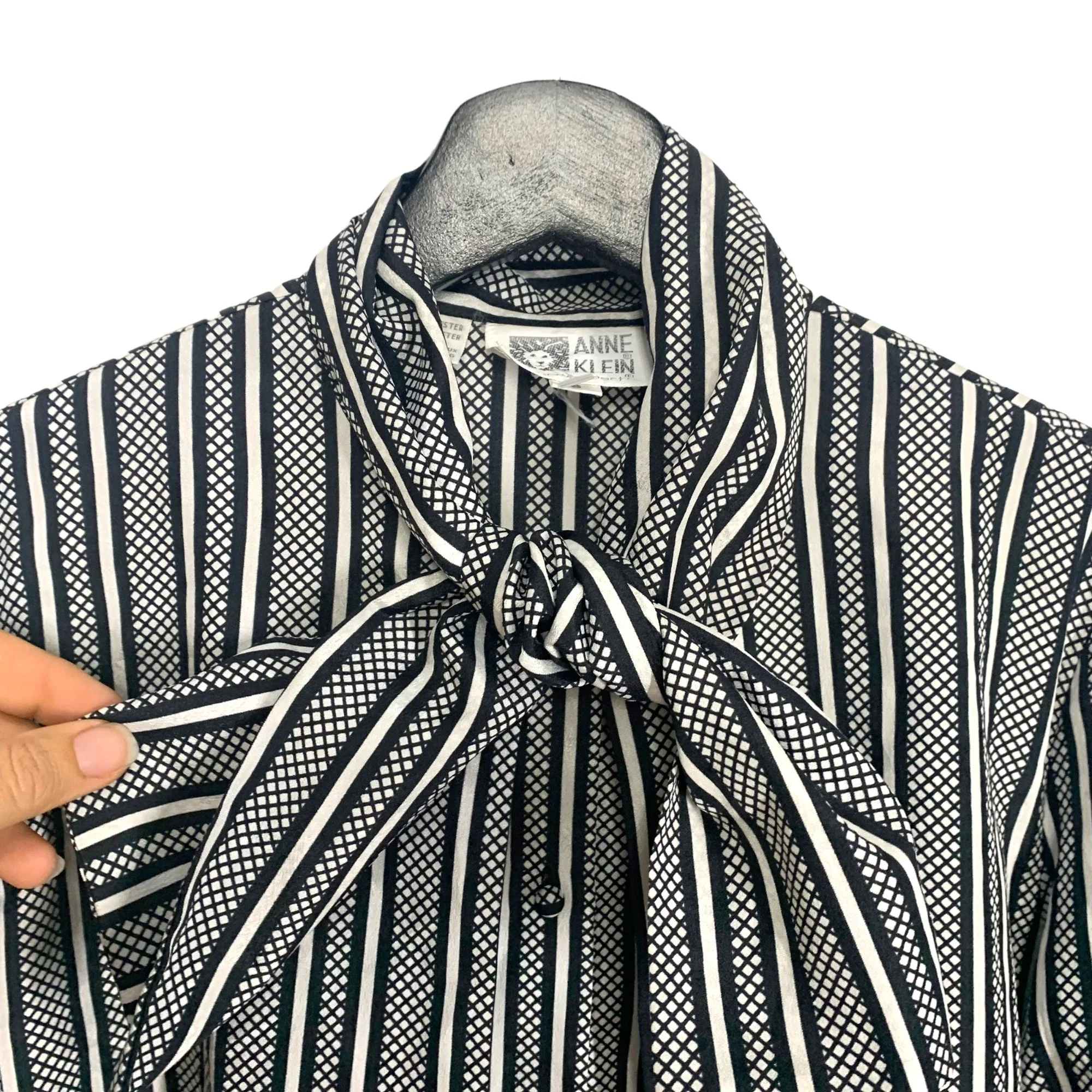 Vintage 90s Anne Klein Black White Pussy Bow Tie Button Up Long Sleeve Top by Anne Klein - Image 2