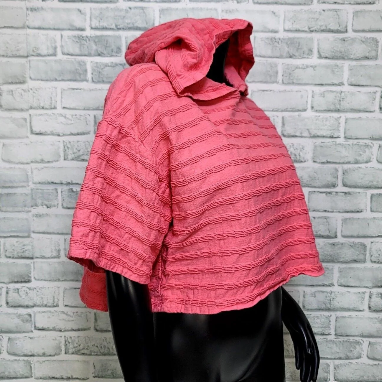 90s Neon Hot Pink Textured Hooded Crop Top Surf Beach By Blanc Noir - Image 3