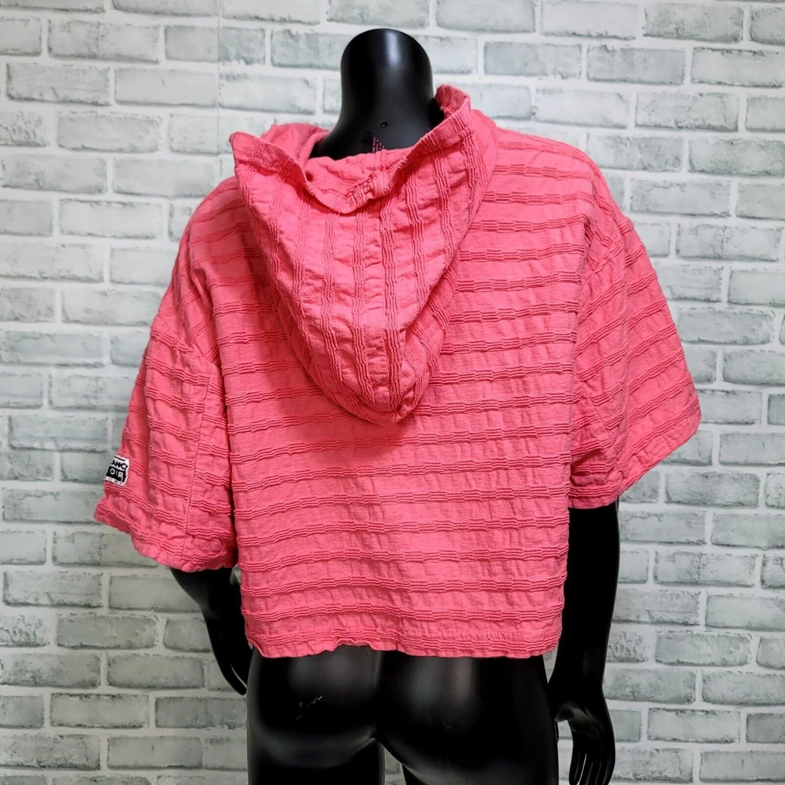 90s Neon Hot Pink Textured Hooded Crop Top Surf Beach By Blanc Noir - Image 7