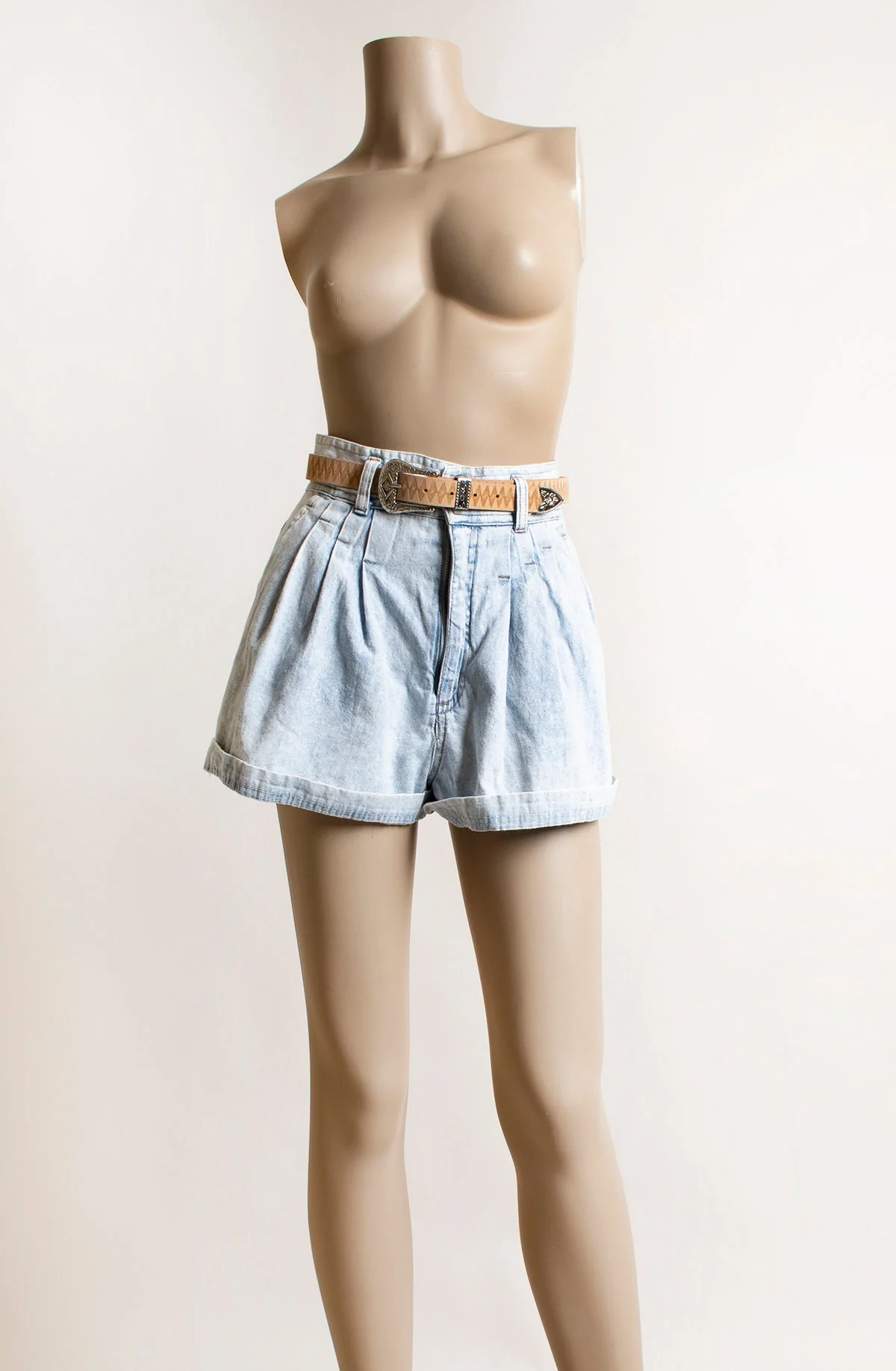 Vintage 90s Denim Jean Shorts Light Stone Wash Pleat Waist Folded Cuff Made In The Shade 80s Leather Belt Small by The Shade - Image 4