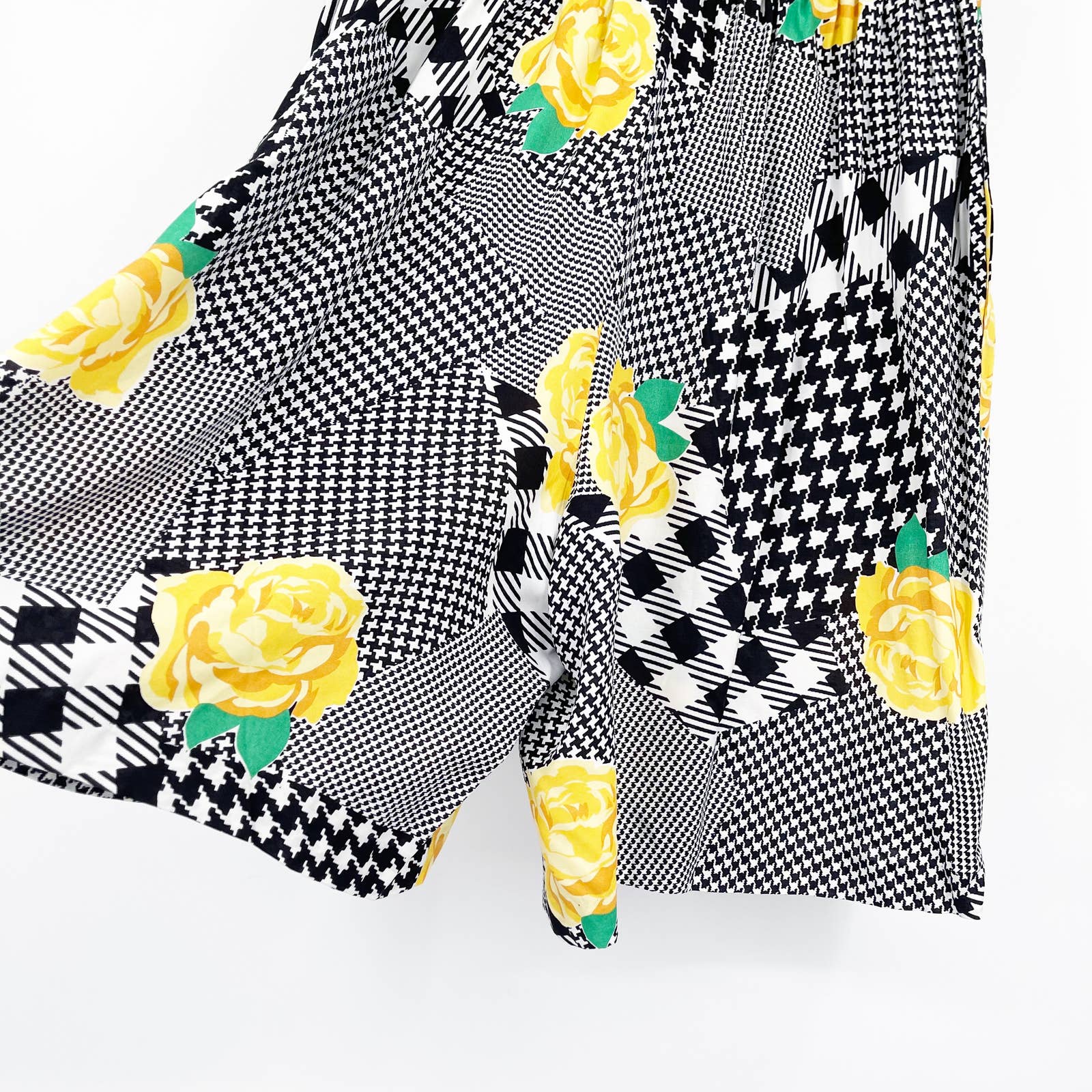 Vintage 90s High Waist Shorts by Jeffrey & Dara - Image 8