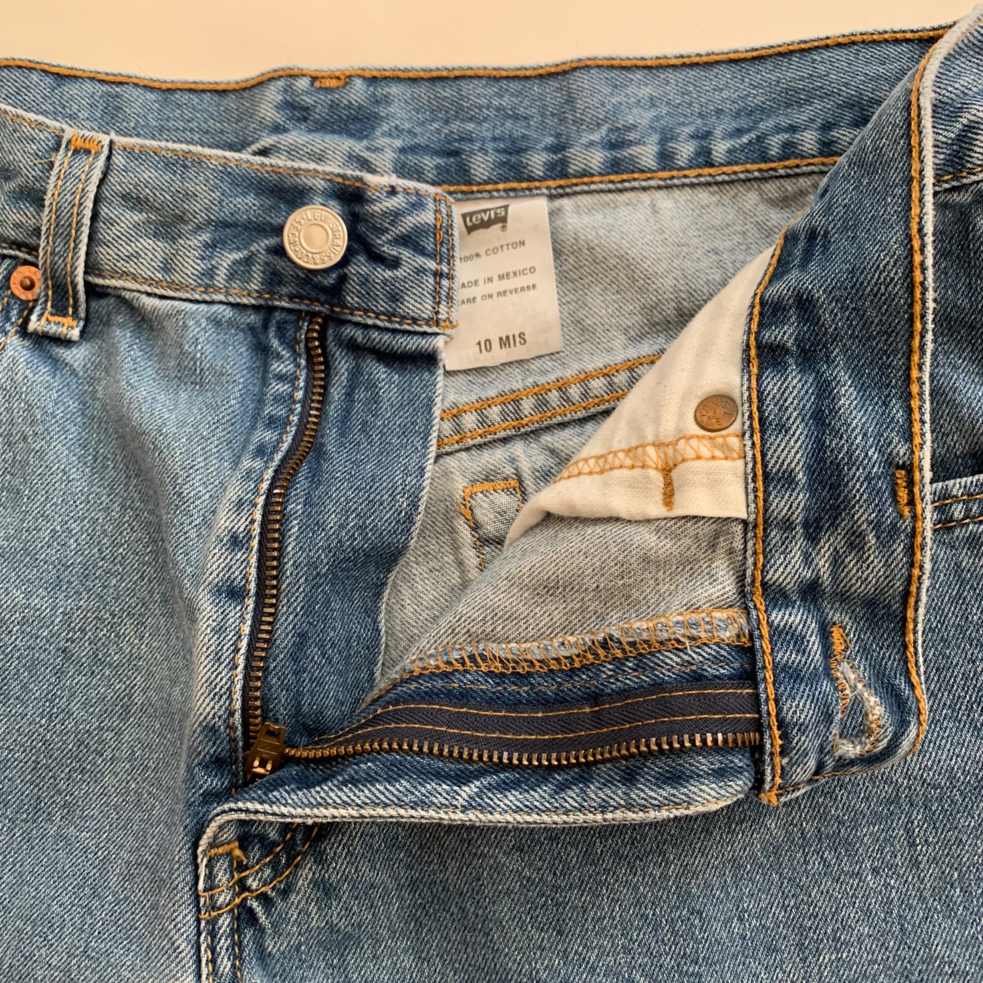 Vintage 90s Levis Jean Shorts 10 Classic Stonewashed Denim Mom Boyfriend Blue by Levi's - Image 6