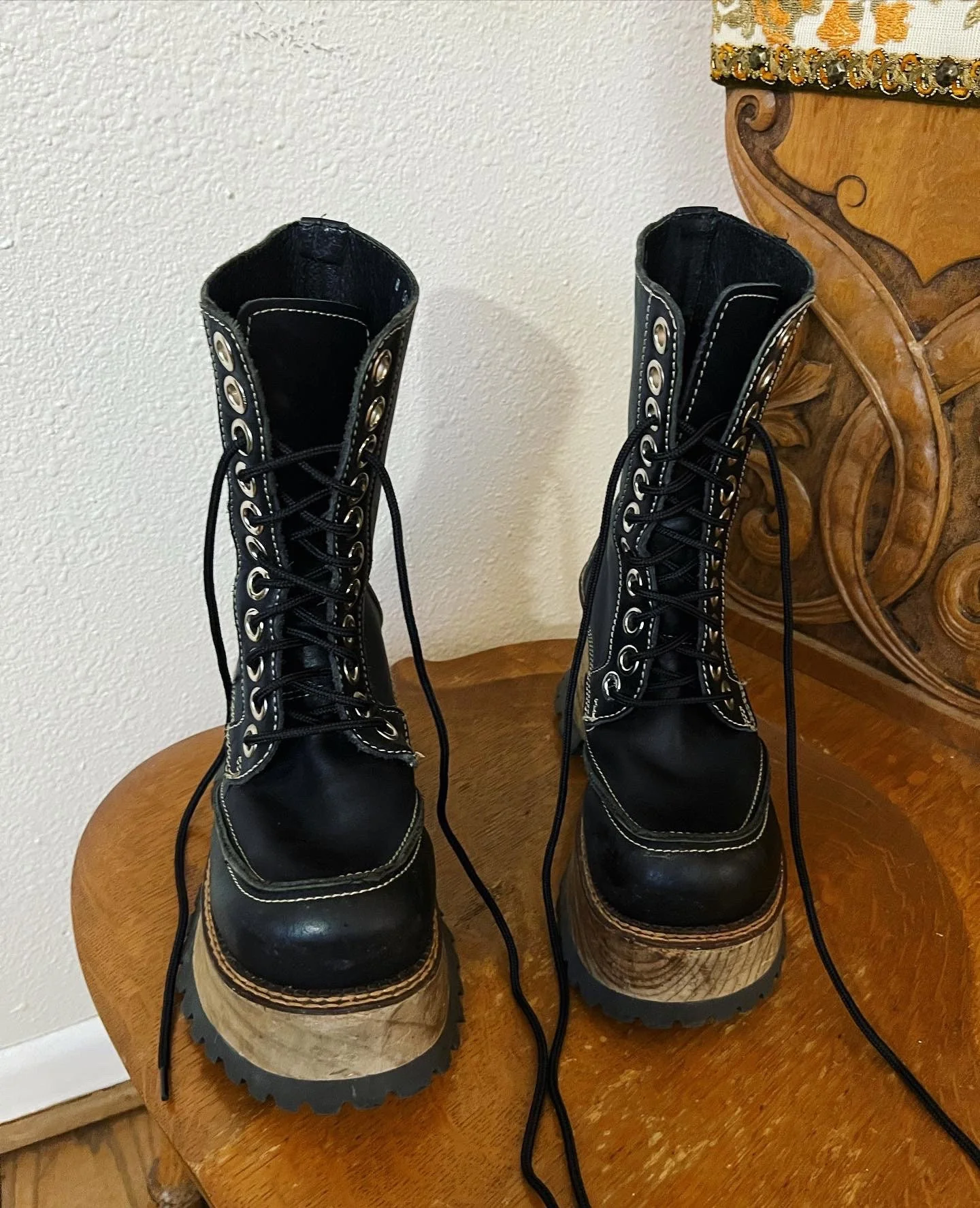 Vintage 90s London Underground Black Leather and Wooden Platform Lace Up Rounded Toe Combat Boot - Image 8
