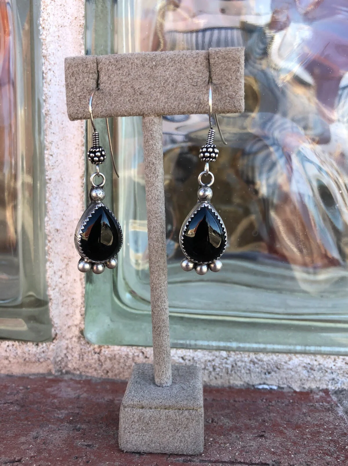 Vintage 90s Onyx and Silver Dangle Earrings Pierced by Sterling - Image 3