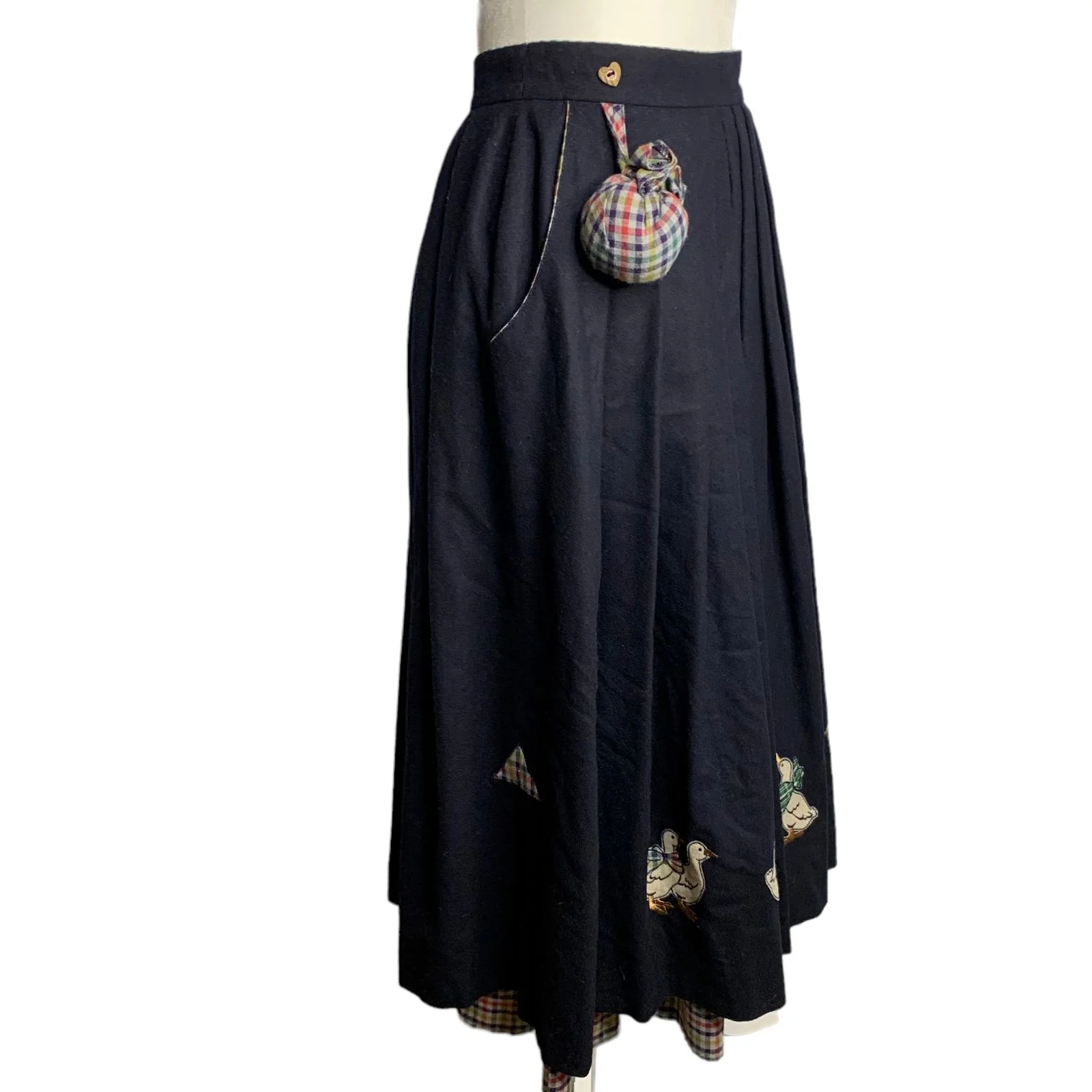 Vintage 90s Perry Landhaus Bavarian Skirt S Black Wool Pleated Ducks Pockets by Perry Landhaus - Image 3