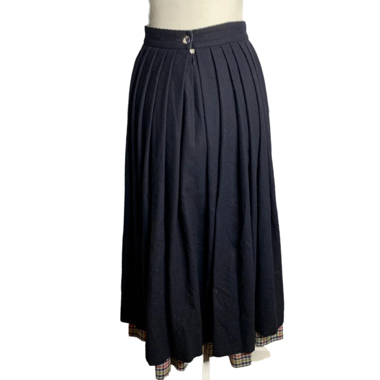 Vintage 90s Perry Landhaus Bavarian Skirt S Black Wool Pleated Ducks Pockets by Perry Landhaus - Image 4