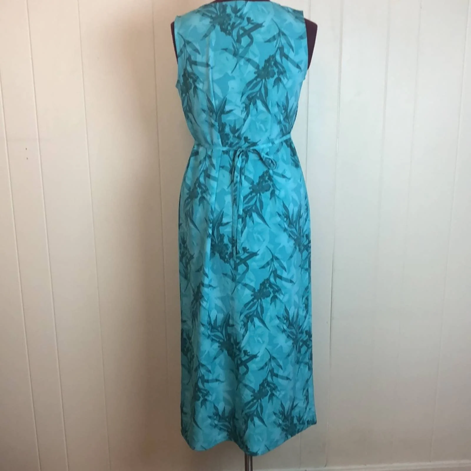 Vintage 90s Sleeveless V-Neck Floral Sheath Dress by Norton McNaughton - Image 4