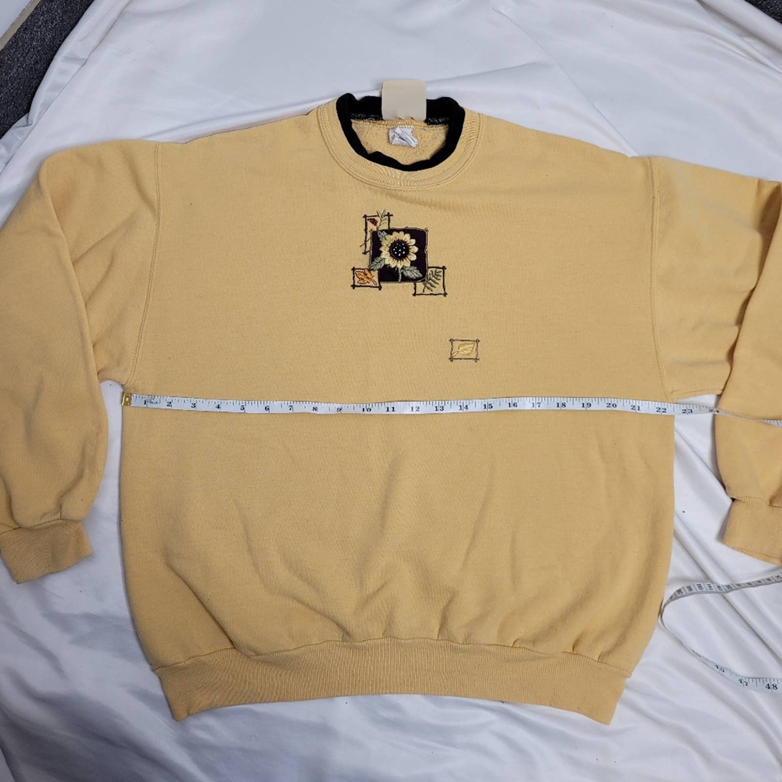 Vintage 90s Sunflower Sweatshirt Embroidered Crew Neck Yellow M by Golden Sun - Image 6
