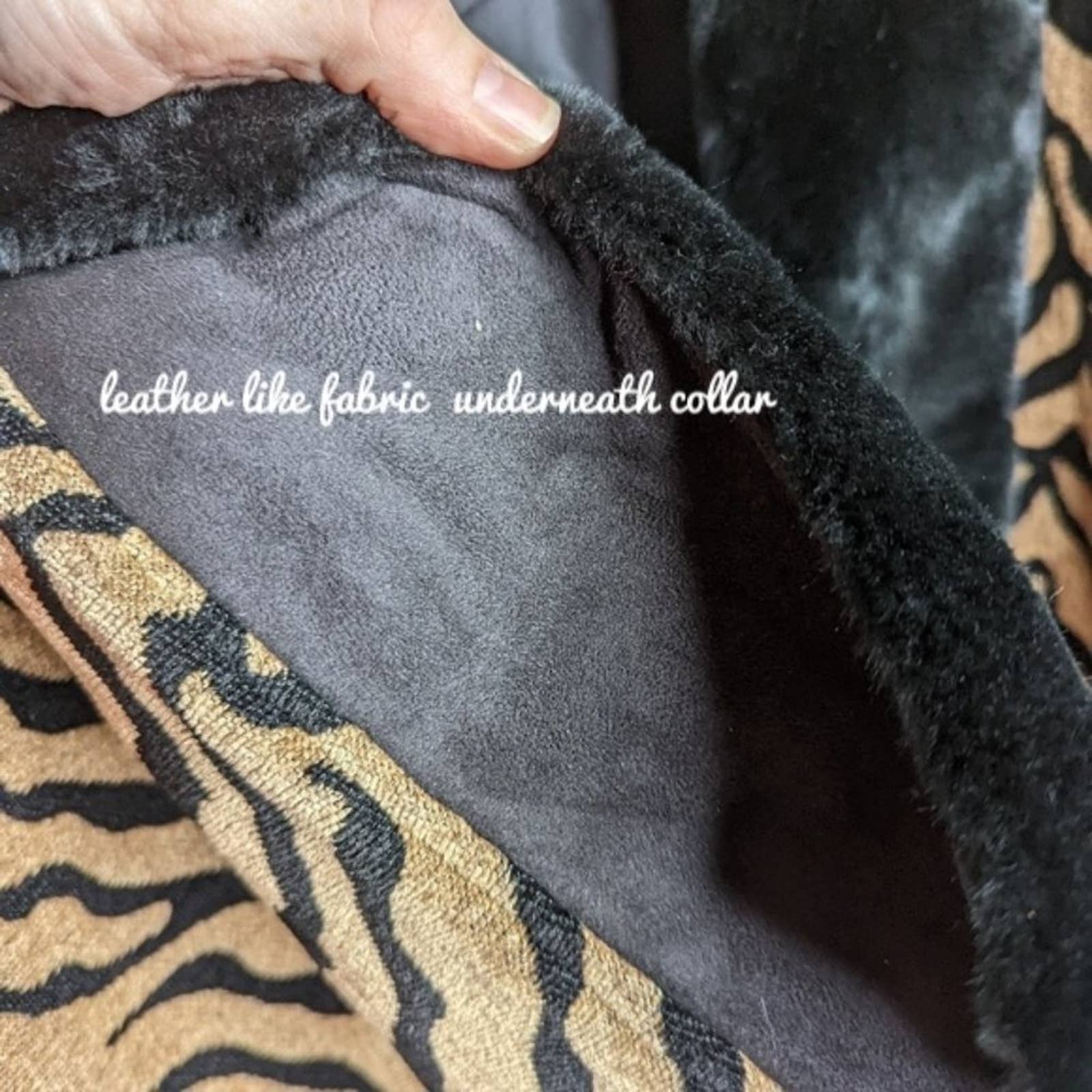 Vintage 90s Tiger Print Tapestry Faux Fur Trim Coat - Image 8