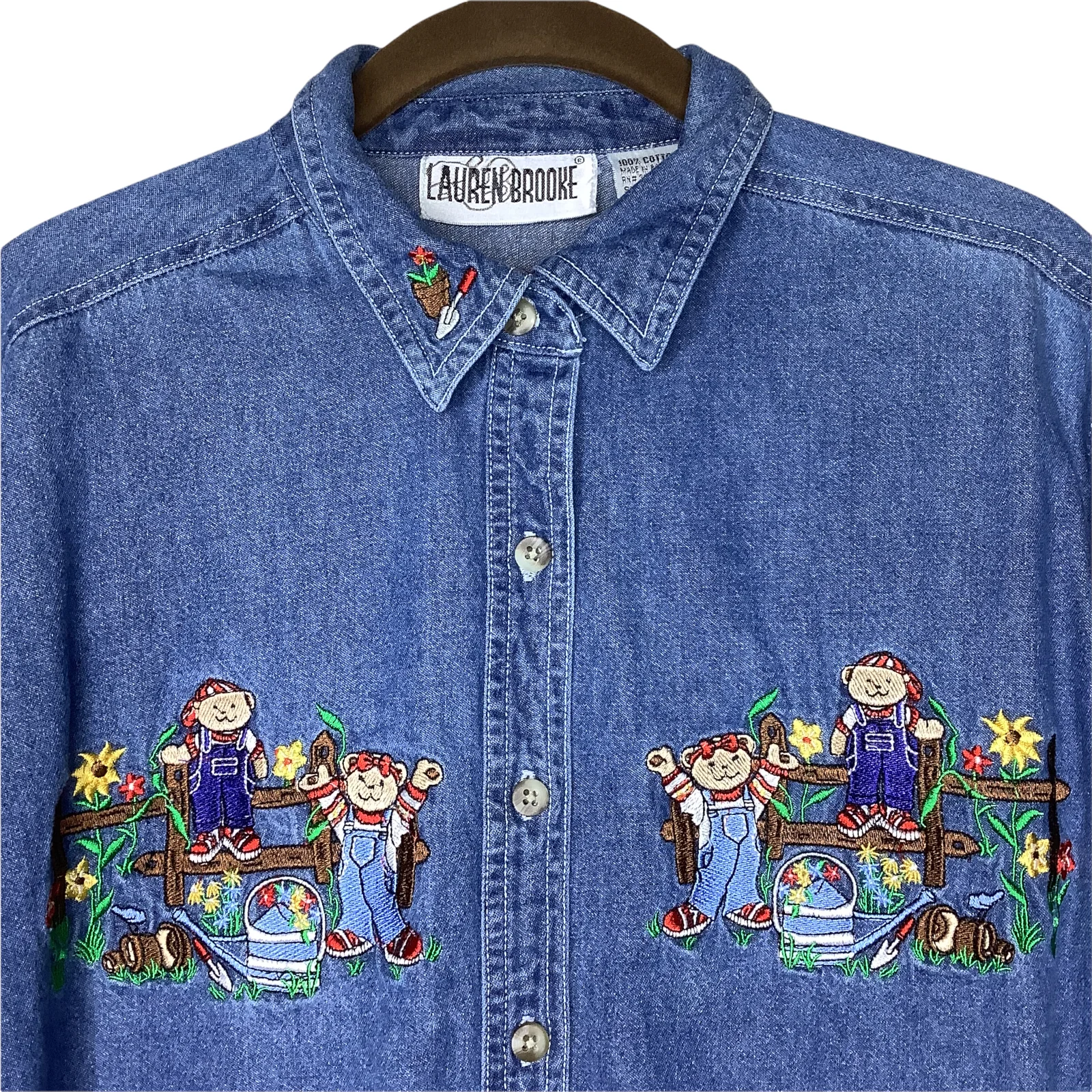 Vintage 90s Top Medium Long Sleeve Chambray Bears Gardening Embroidered Button by Lauren Brooke - Image 3