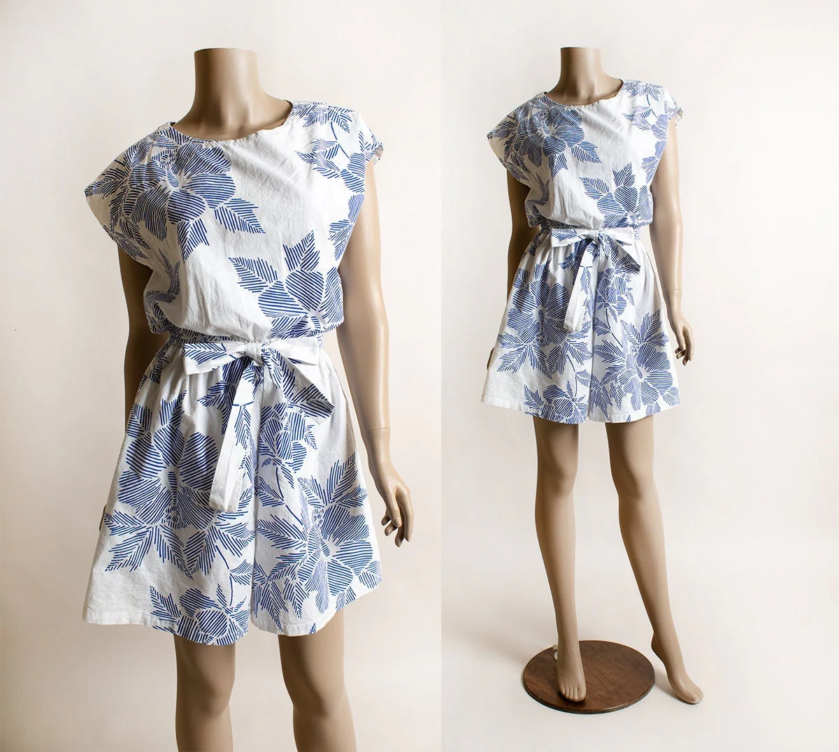 Vintage 90s Tropical Floral Print Romper Navy Blue and White Flower Hawaiian Summer Playsuit Shorts with Waist Tie Bow High Noon Small by High Noon - Image 3