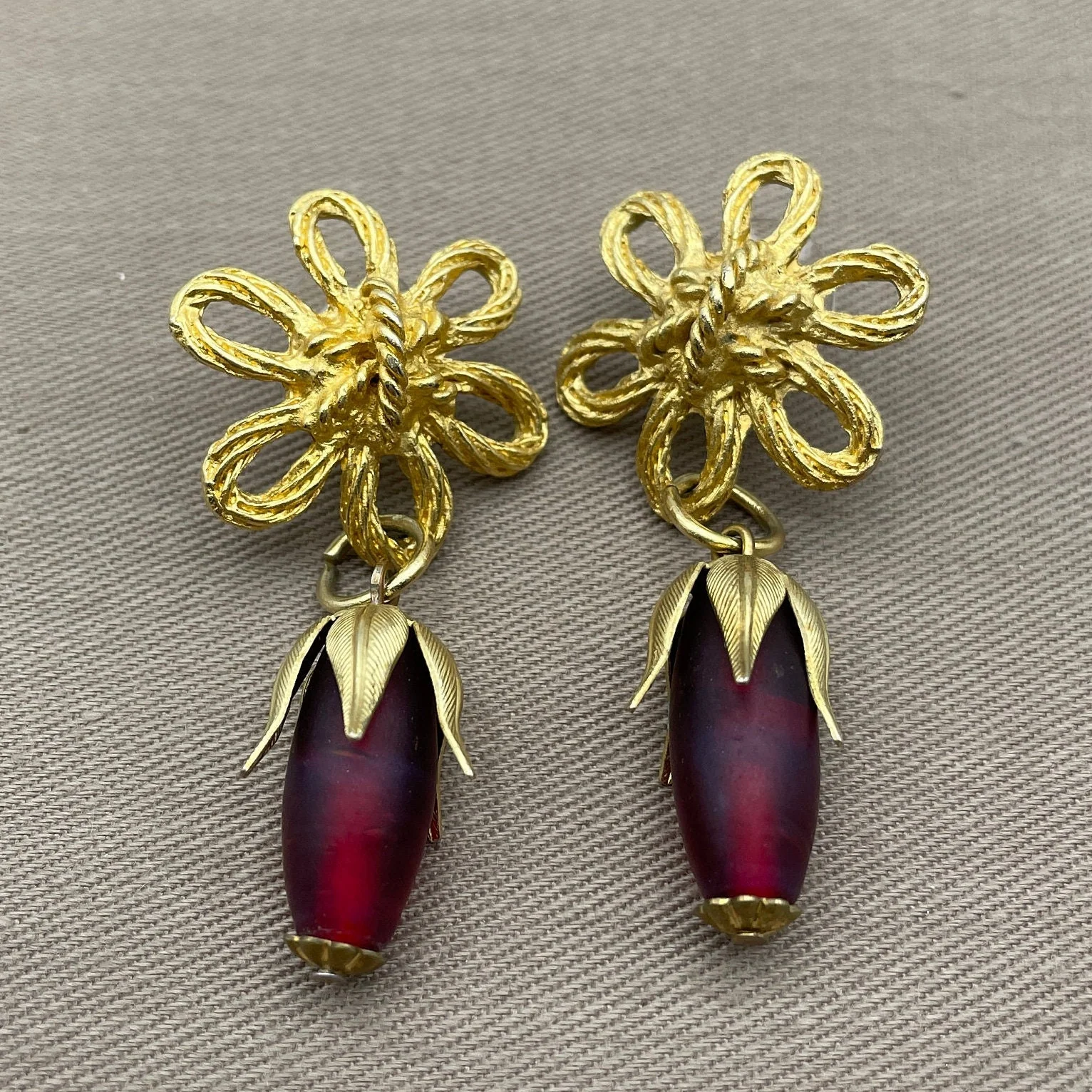 Vintage Art Nouveau Matte Gold Rope Flower Statement Earrings with Frosted Red Glass Beads for Pierced Ears - Image 3