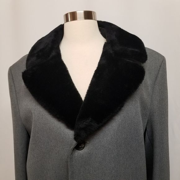Vintage Austin Manor Trench Coat Gray Textured Polyester 40l by Austin Manor - Image 6