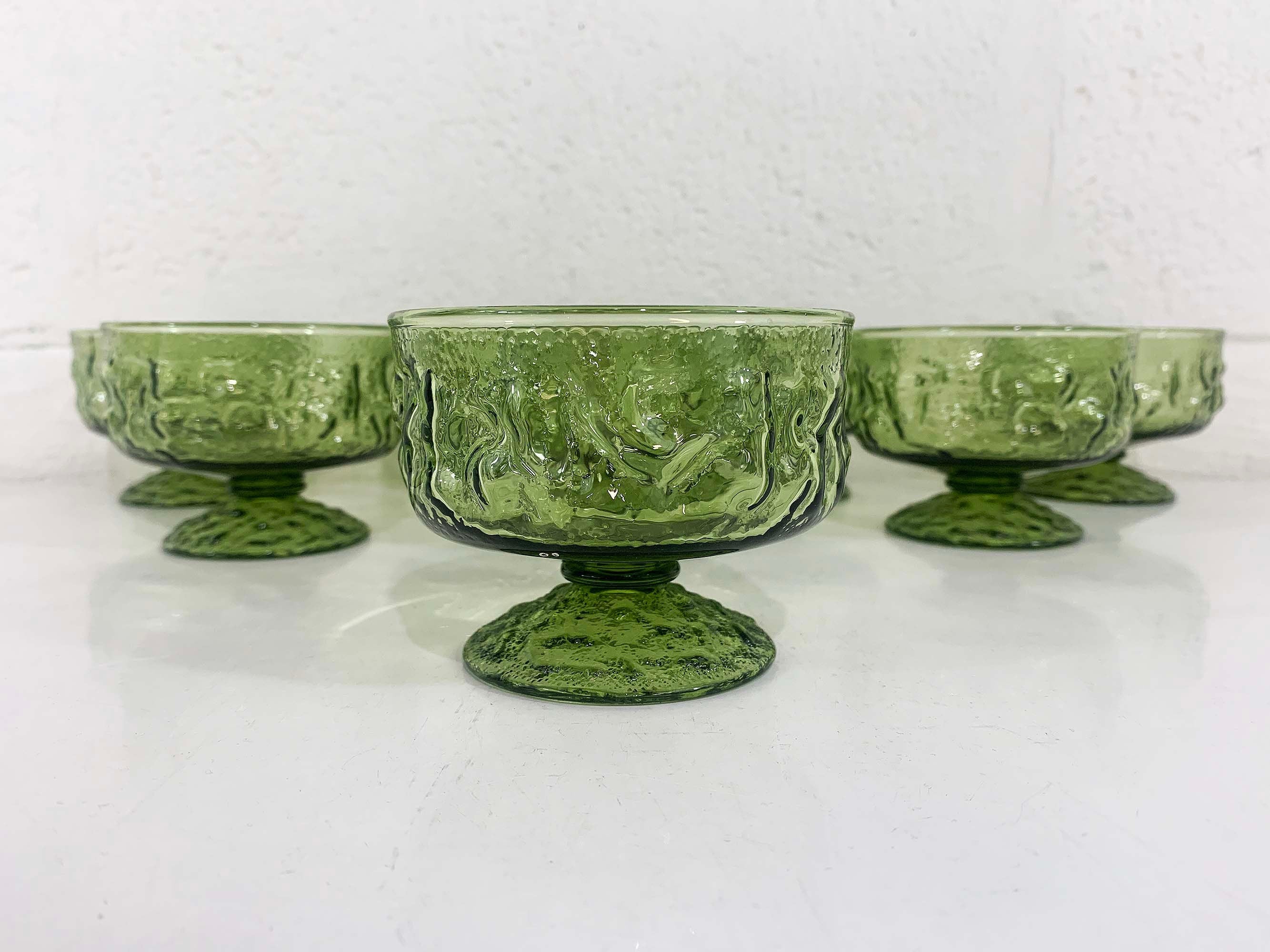 Vintage Avocado Green Anchor Hocking Lido Milano Crinkle Glass Glasses Set of 8 Pedestal Textured Champagne Coupe Sherbet 70s - Image 4