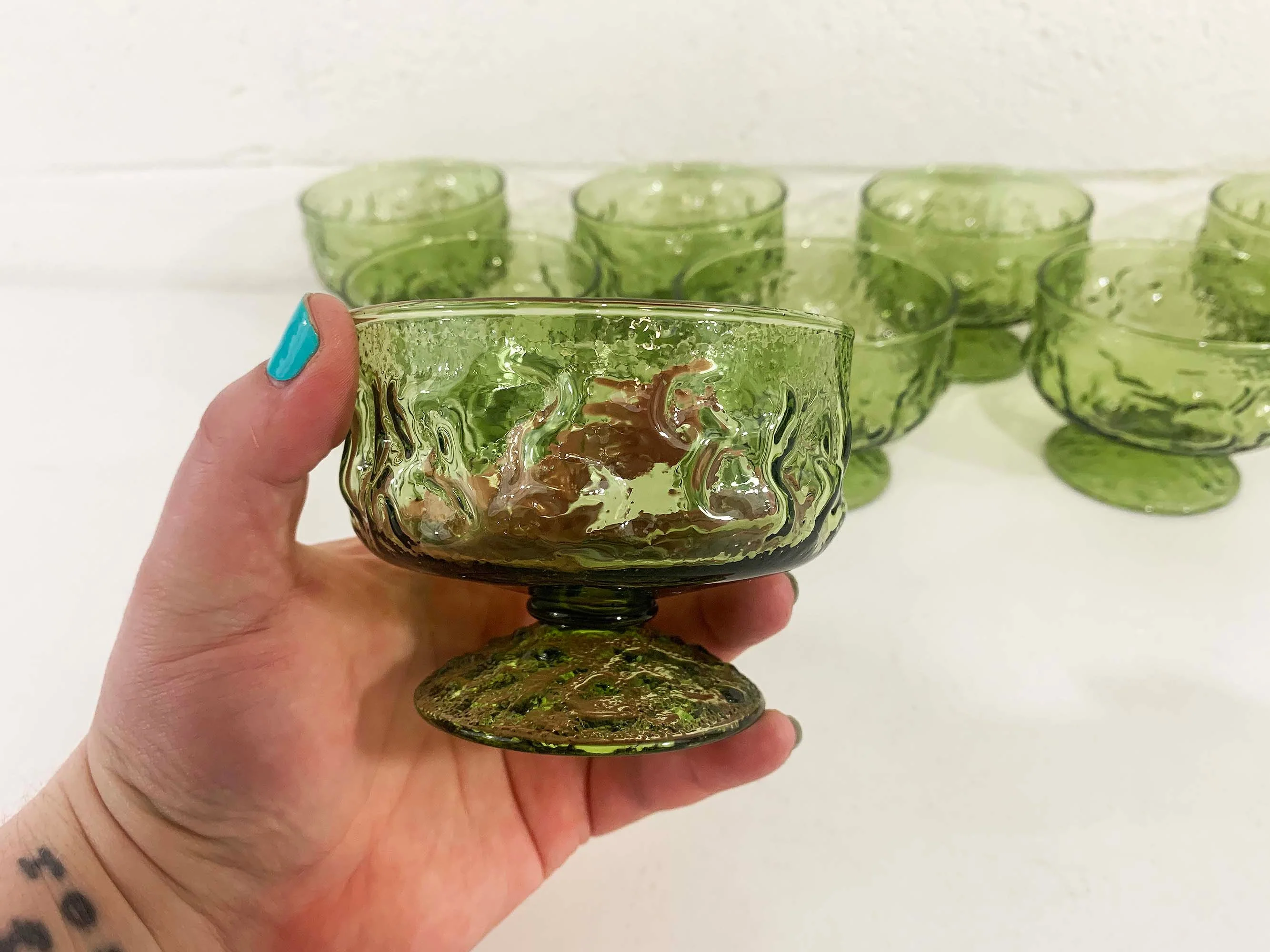Vintage Avocado Green Anchor Hocking Lido Milano Crinkle Glass Glasses Set of 8 Pedestal Textured Champagne Coupe Sherbet 70s - Image 6