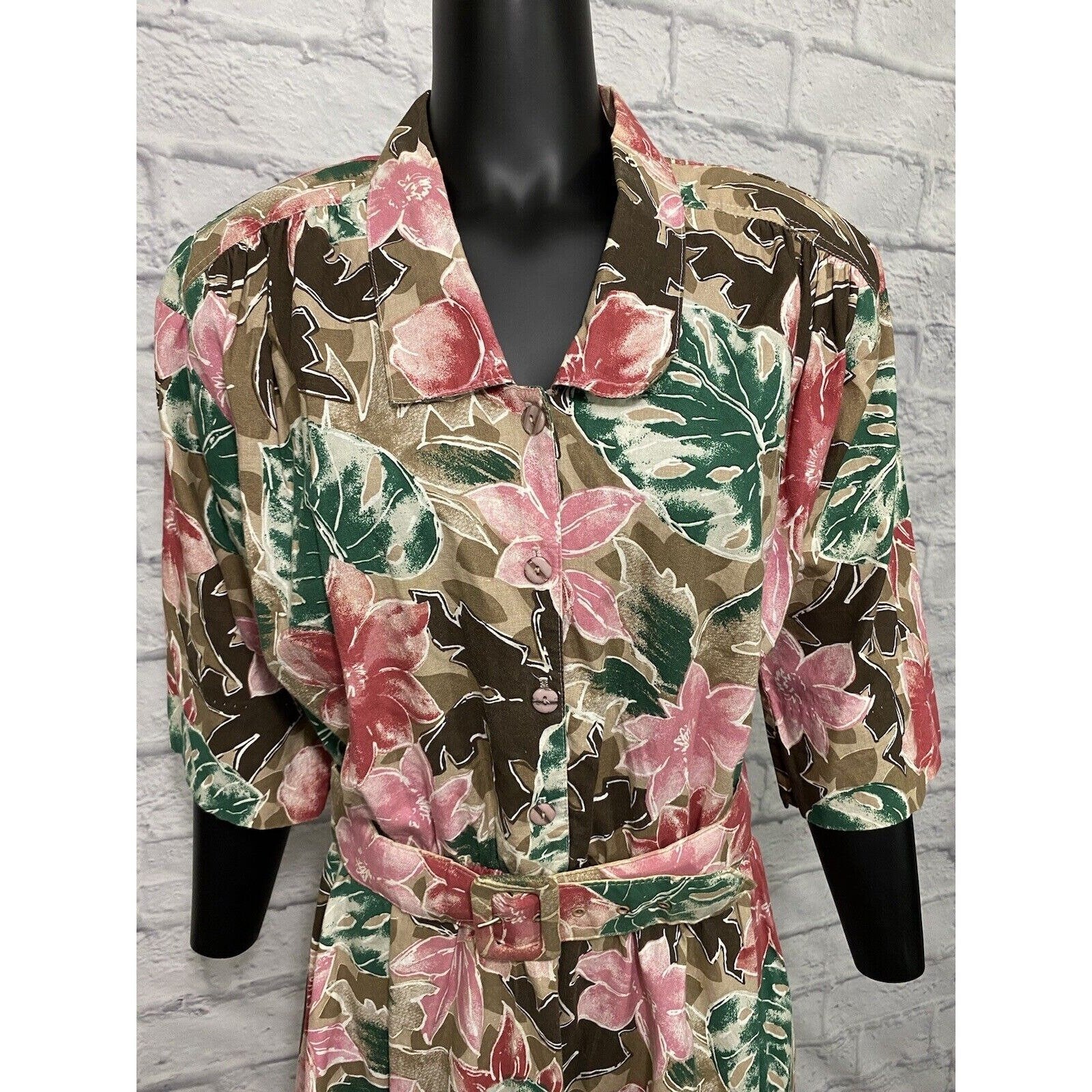 80s/90s Vintage Belted Floral Shirt Dress Secretary Church Tropical Collared Mid By Caliche - Image 2