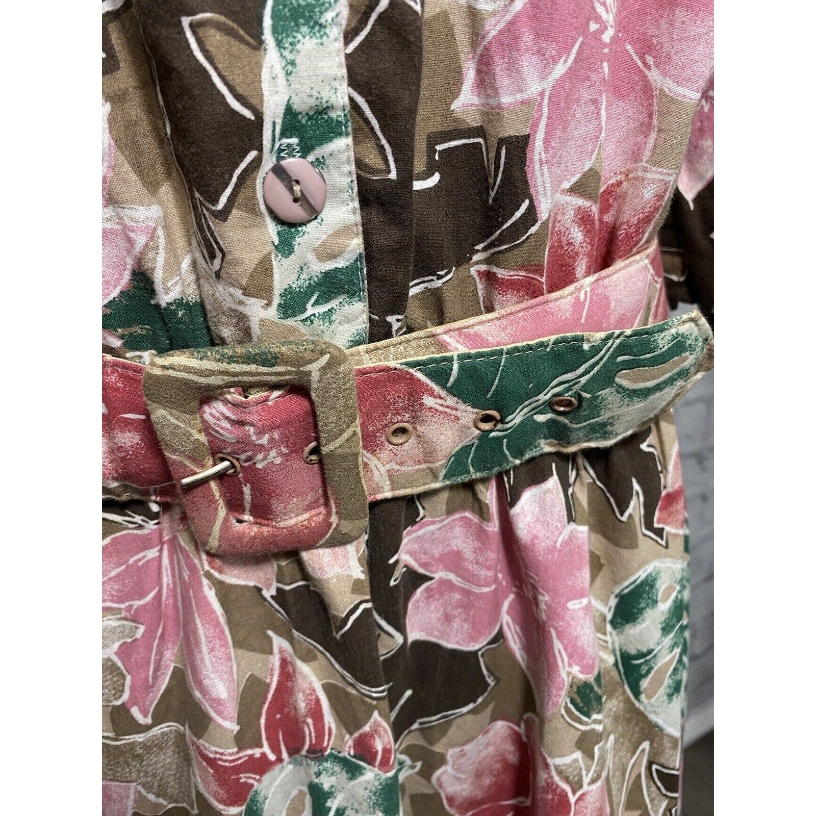 80s/90s Vintage Belted Floral Shirt Dress Secretary Church Tropical Collared Mid By Caliche - Image 3