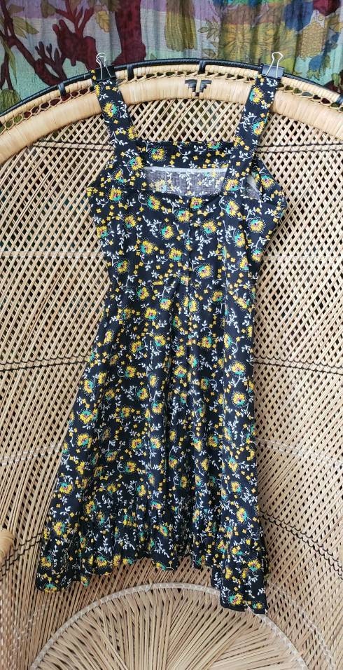 Vintage Black and Yellow Floral Summer Dress with Pockets 30" Bust - Image 8