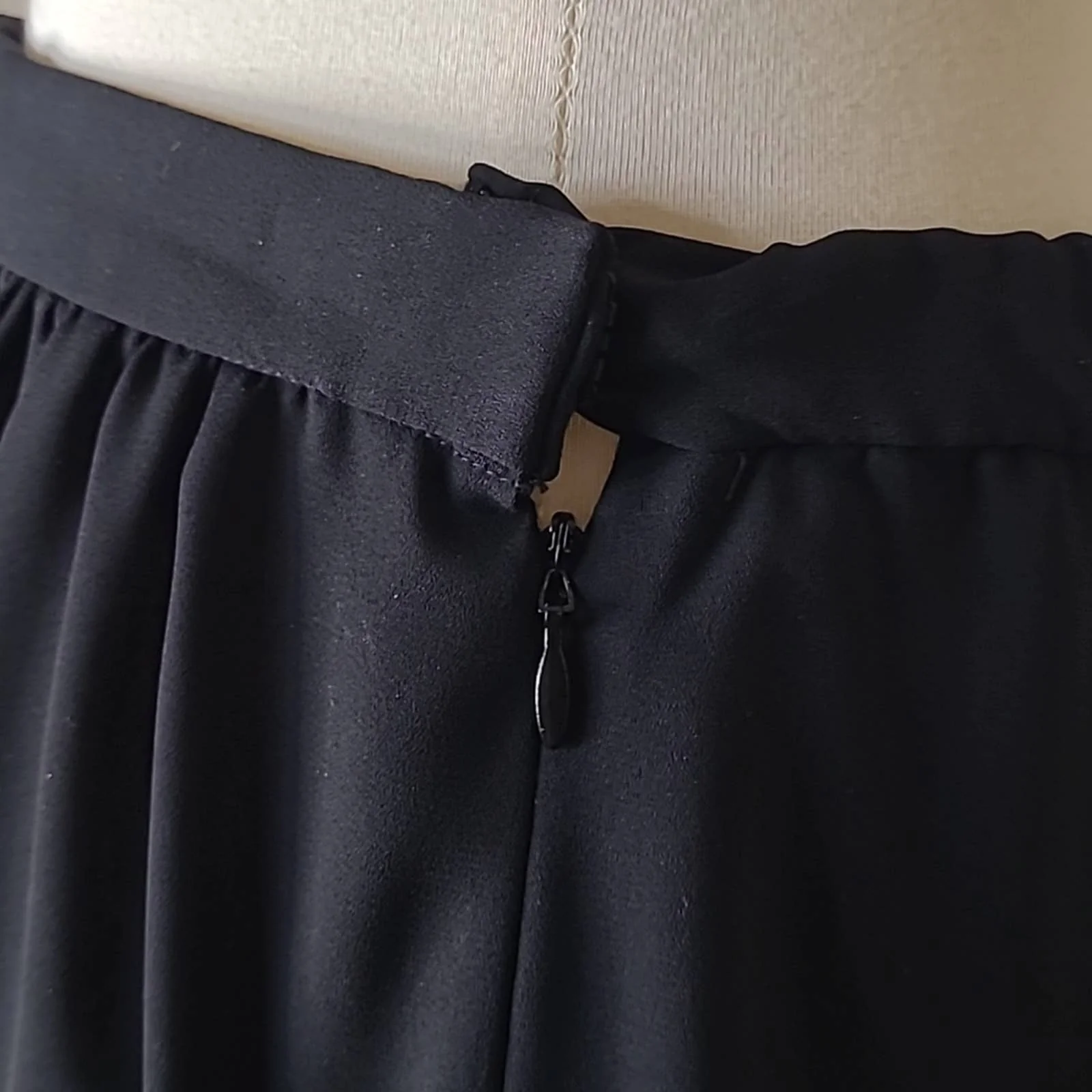 Vintage Black Flowy Maxi Skirt with Front Slit - Size Large - Image 7