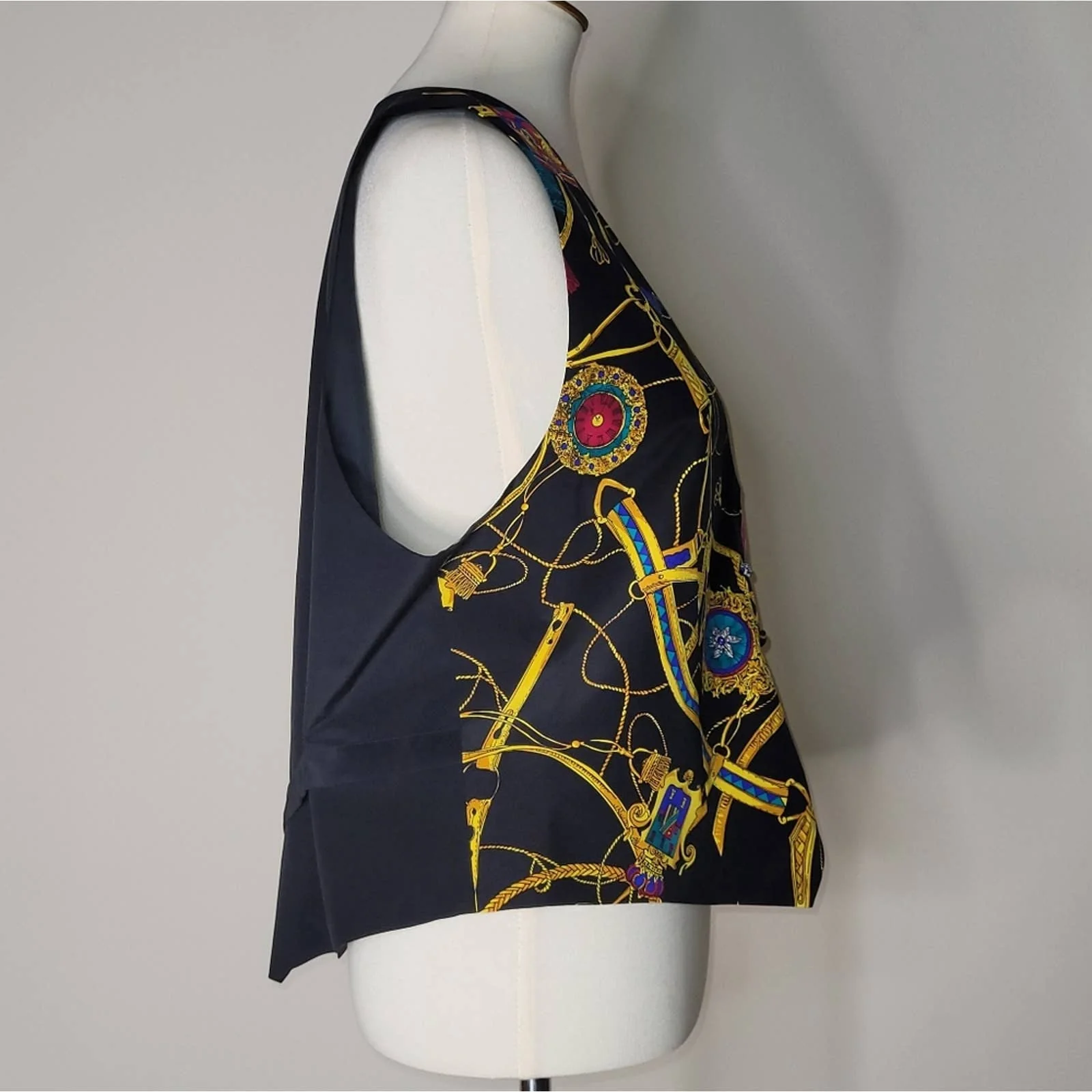 Vintage Black Graphic Print 100% Silk Sleeveless V-Neck Vest - L by Spenser Jeremy - Image 3
