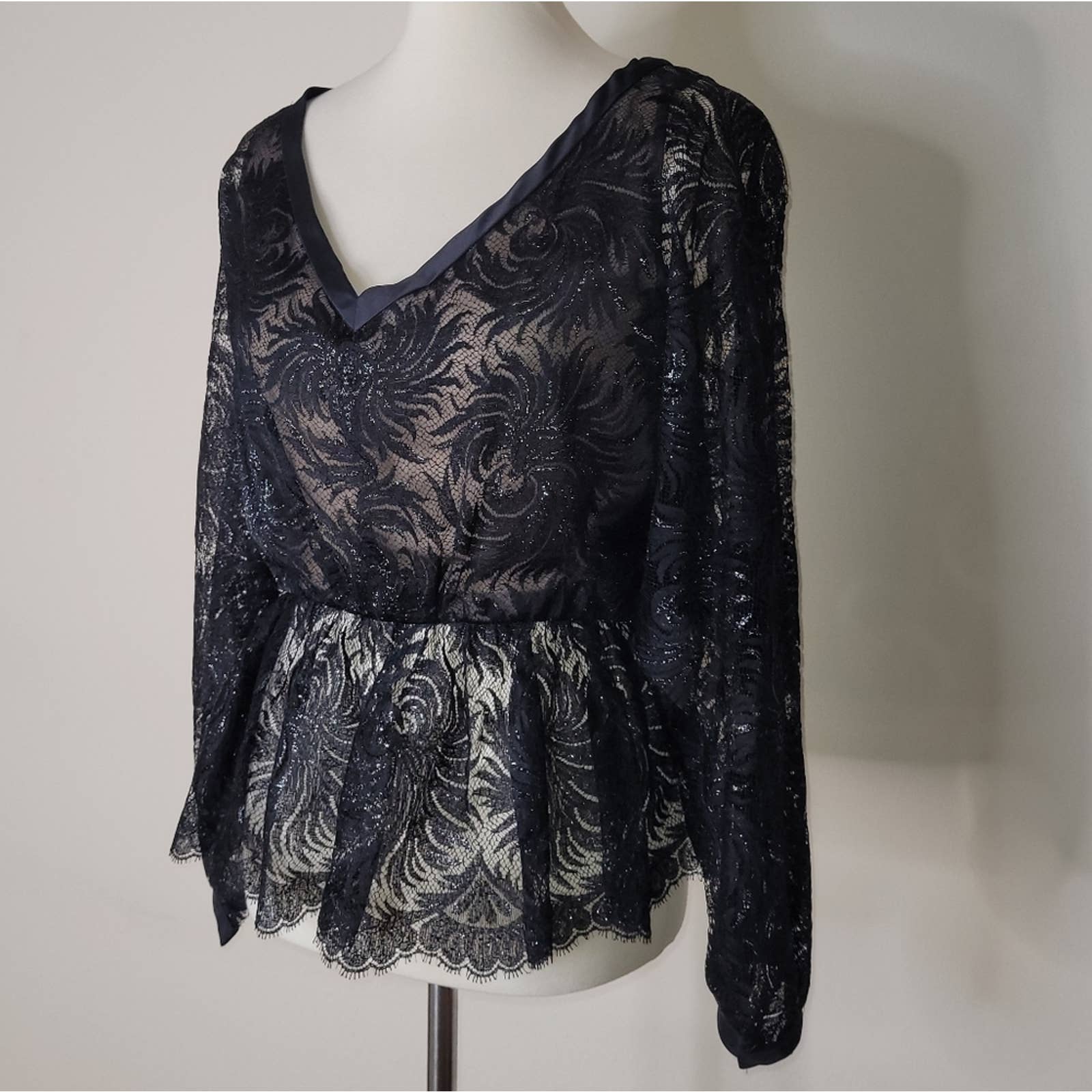 Vintage Black Lace V-Neck Peplum Blouse Size Small by Werle Beverly Hills - Image 5