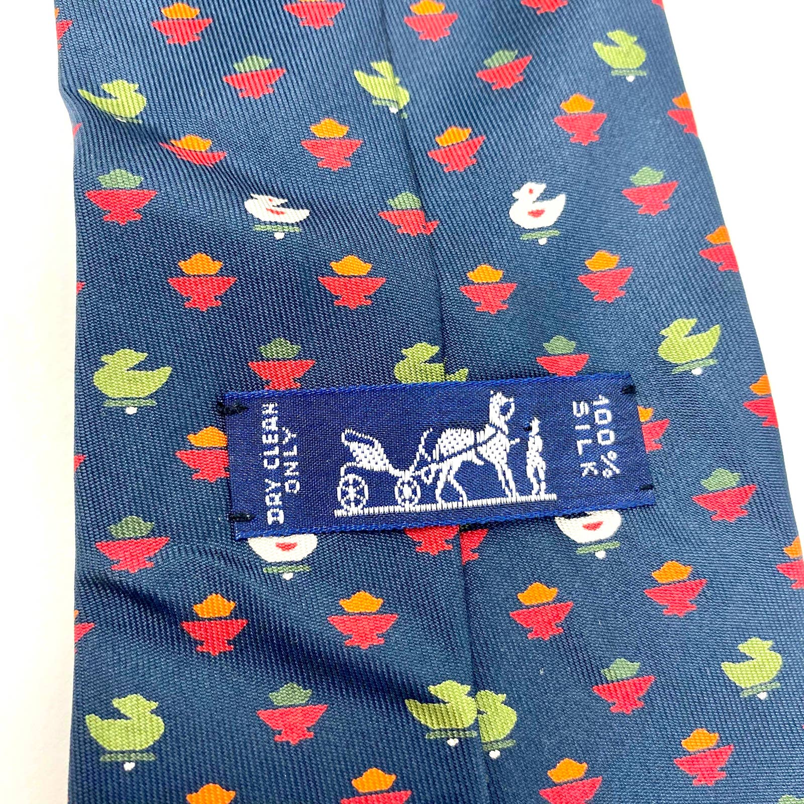Vintage Black Red Patterned Silk Tie by HERMES - Image 4