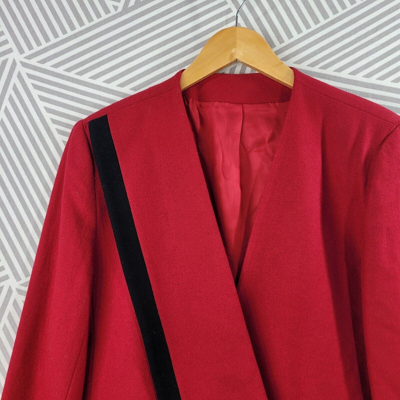 Vintage Blazer Jacket 100% Wool Size 8/10 Red Professional Black Velvet Trim by Michelle Stuart - Image 3
