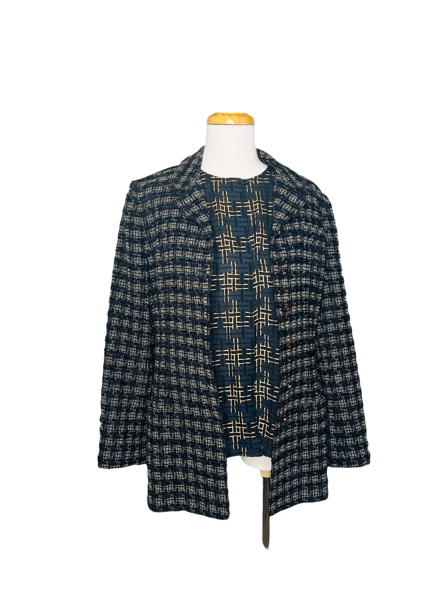 Vintage Carlisle Tweed Boucle Blazer Silk Blouse and Scarf 3 Piece Set by Carlisle - Image 2