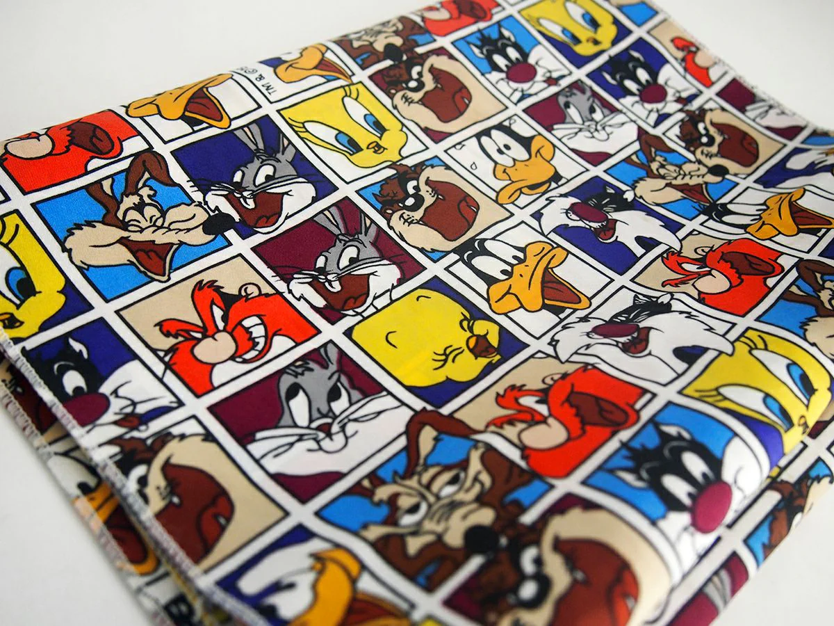 Vintage Cartoon Grid Scarf by Looney Tunes - Image 3