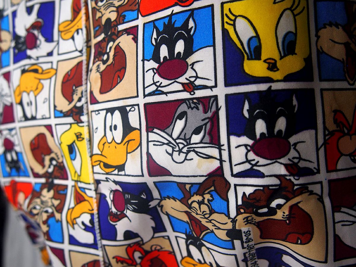 Vintage Cartoon Grid Scarf by Looney Tunes - Image 5