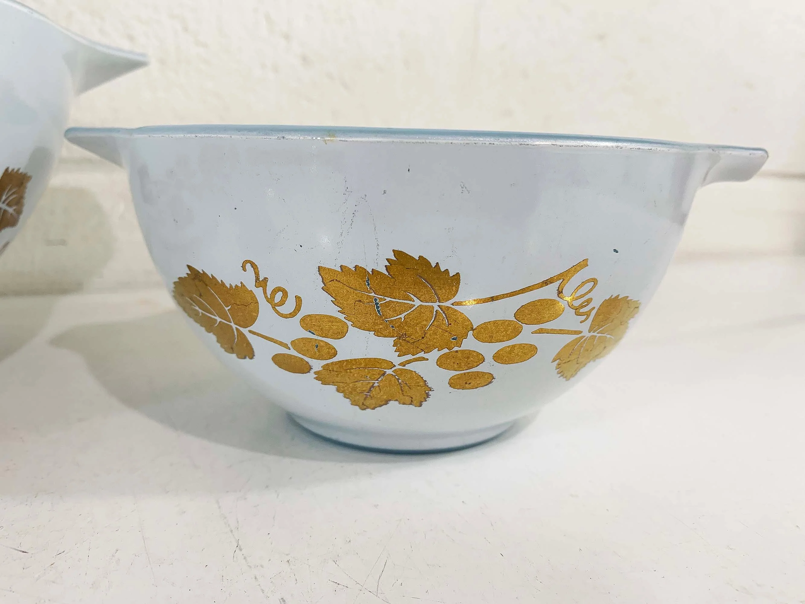 Vintage Chip and Dip Set Golden Grapes Blue Delphite 441 444 Promo Promotional Retro Serving Kitchen1960s by Pyrex - Image 4